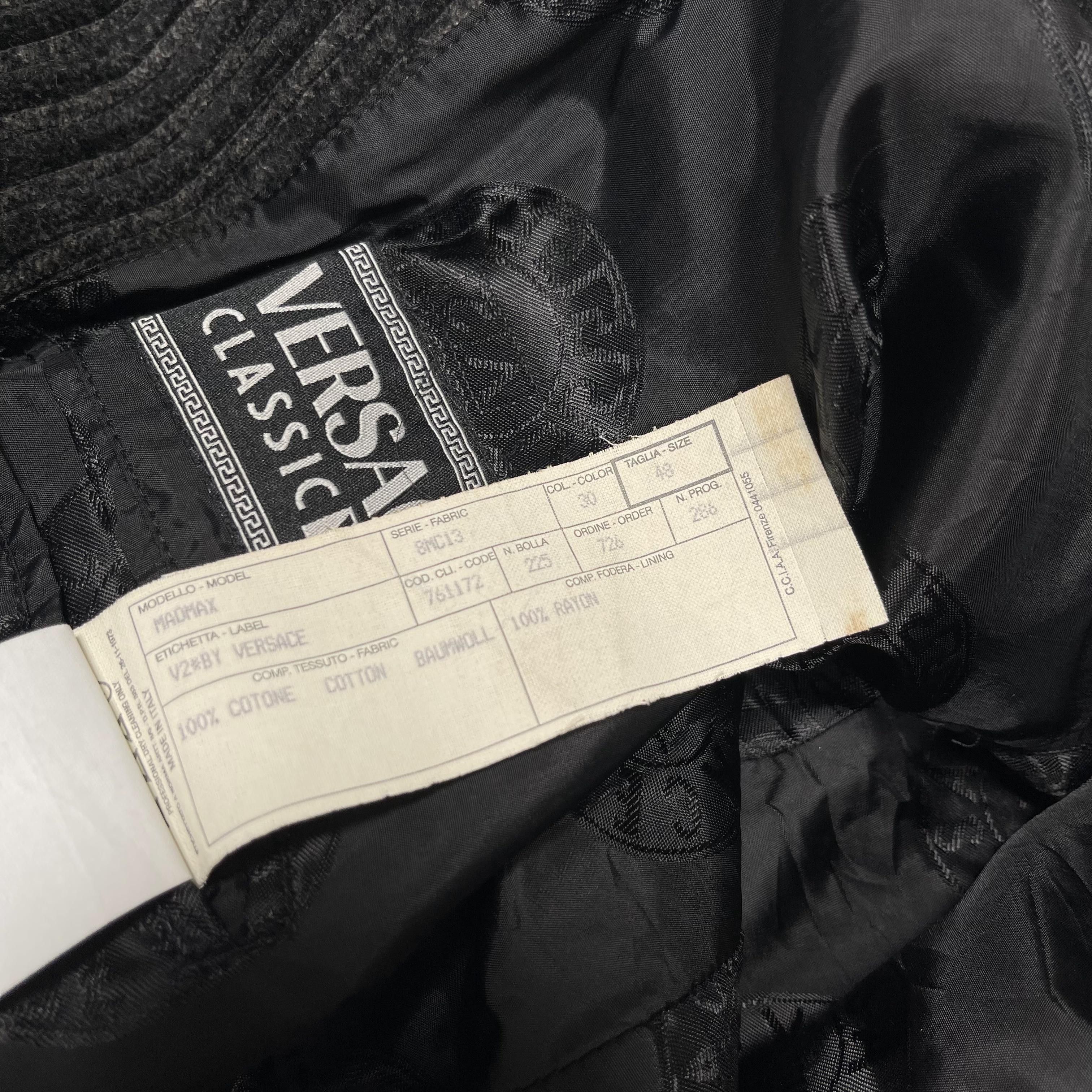 Versace Versace Classic V2 Madmax 1990s Velvet Iconic Vintage Jacket Size US M / EU 48-50 / 2 - 13 Thumbnail