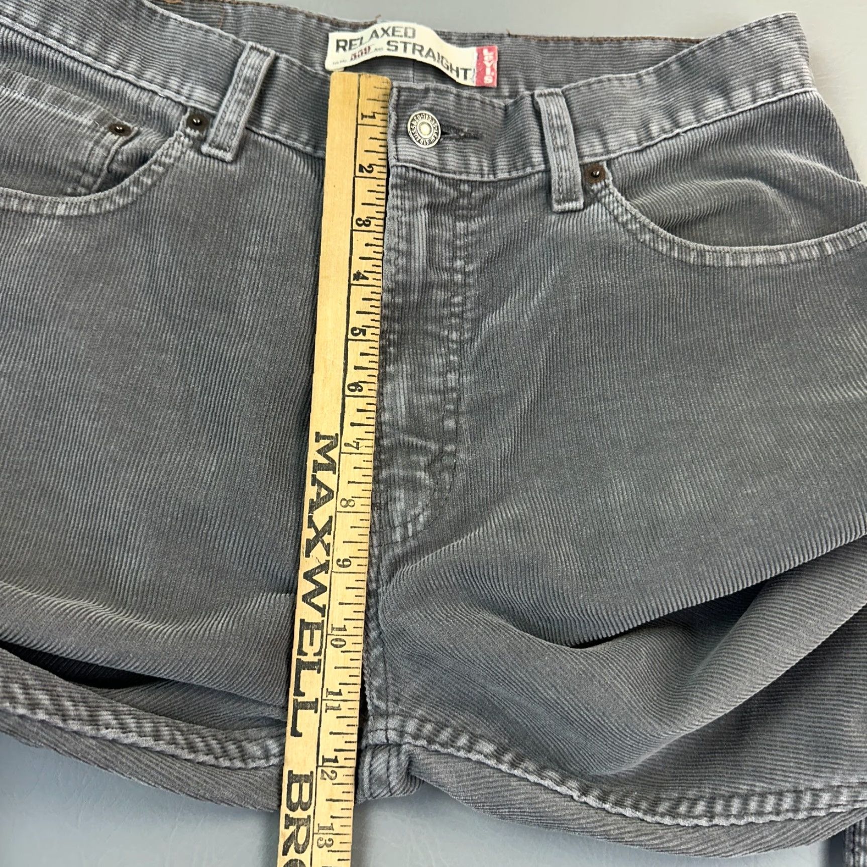 Levi's VINTAGE Levi's 559 Pants Mens 33x34 Gray Corduroy Relaxed Straight Punk Y2K 5-Pocket USA Cowboy Grunge Retro Jeans Mens Size US 33 - 6 Thumbnail