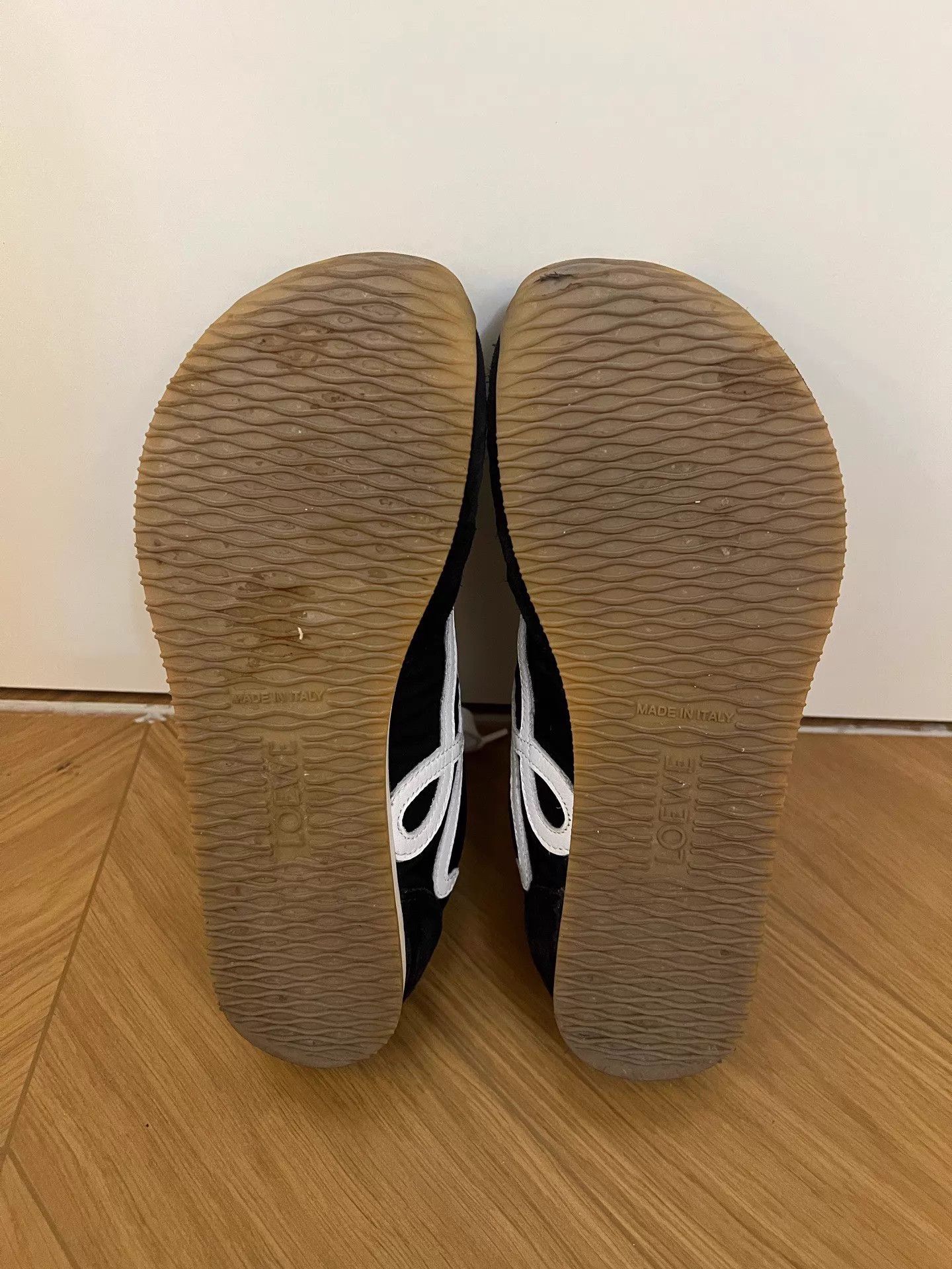 Loewe LOEWE Ballet Runner 2.0 Cowhide Leather Low-Top Lace-Up Women's Black Size US 6.5 / IT 36.5 - 5 Thumbnail