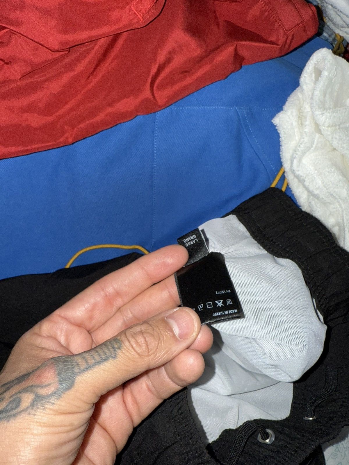 Amiri Amiri drip logo swim shorts Size US 30 / EU 46 - 3 Thumbnail
