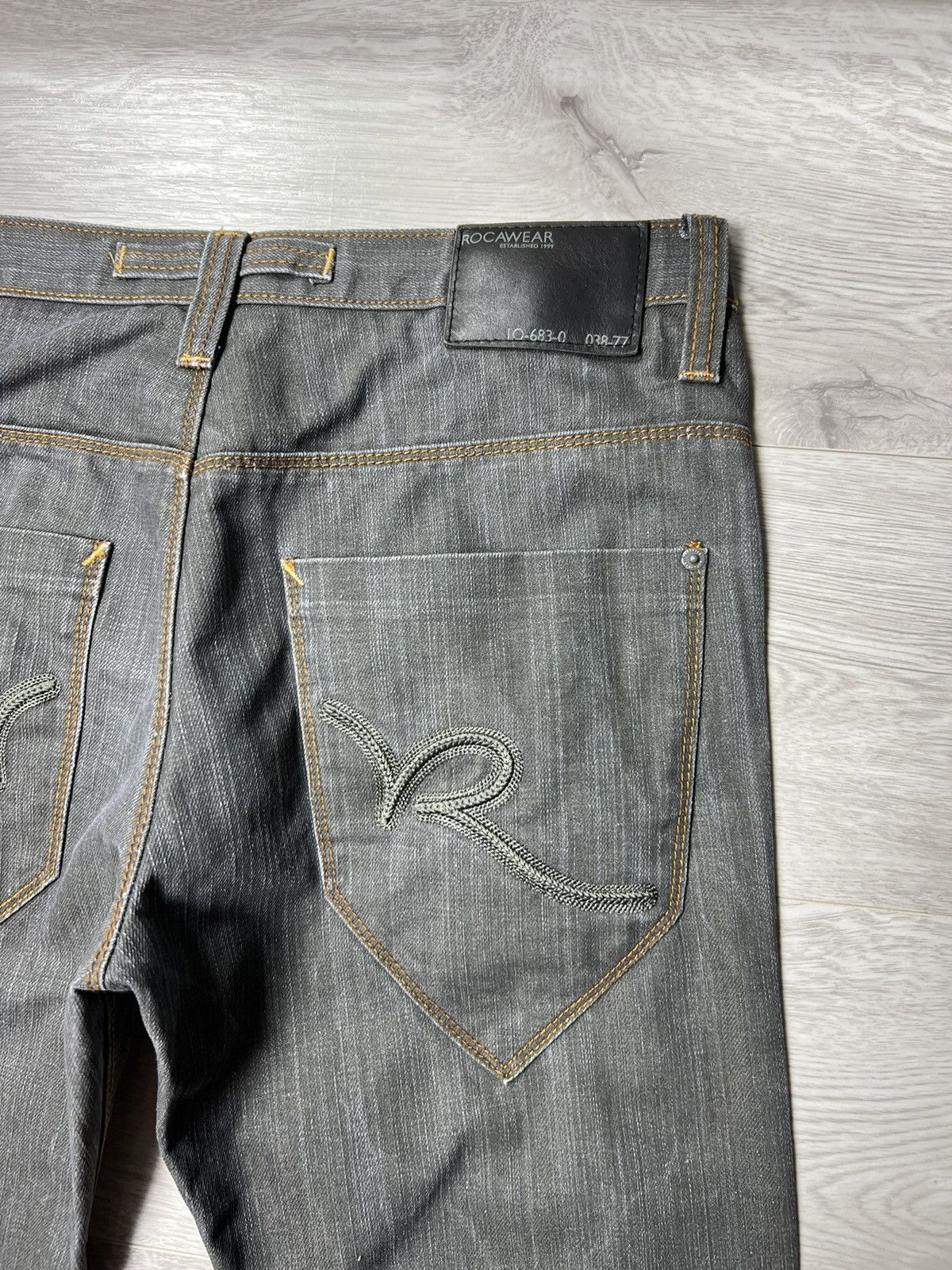 Rocawear × Vintage Vintage Rocawear Embroidered Pocket Logo Jeans Denim Pants Size US 32 / EU 48 - 6 Thumbnail