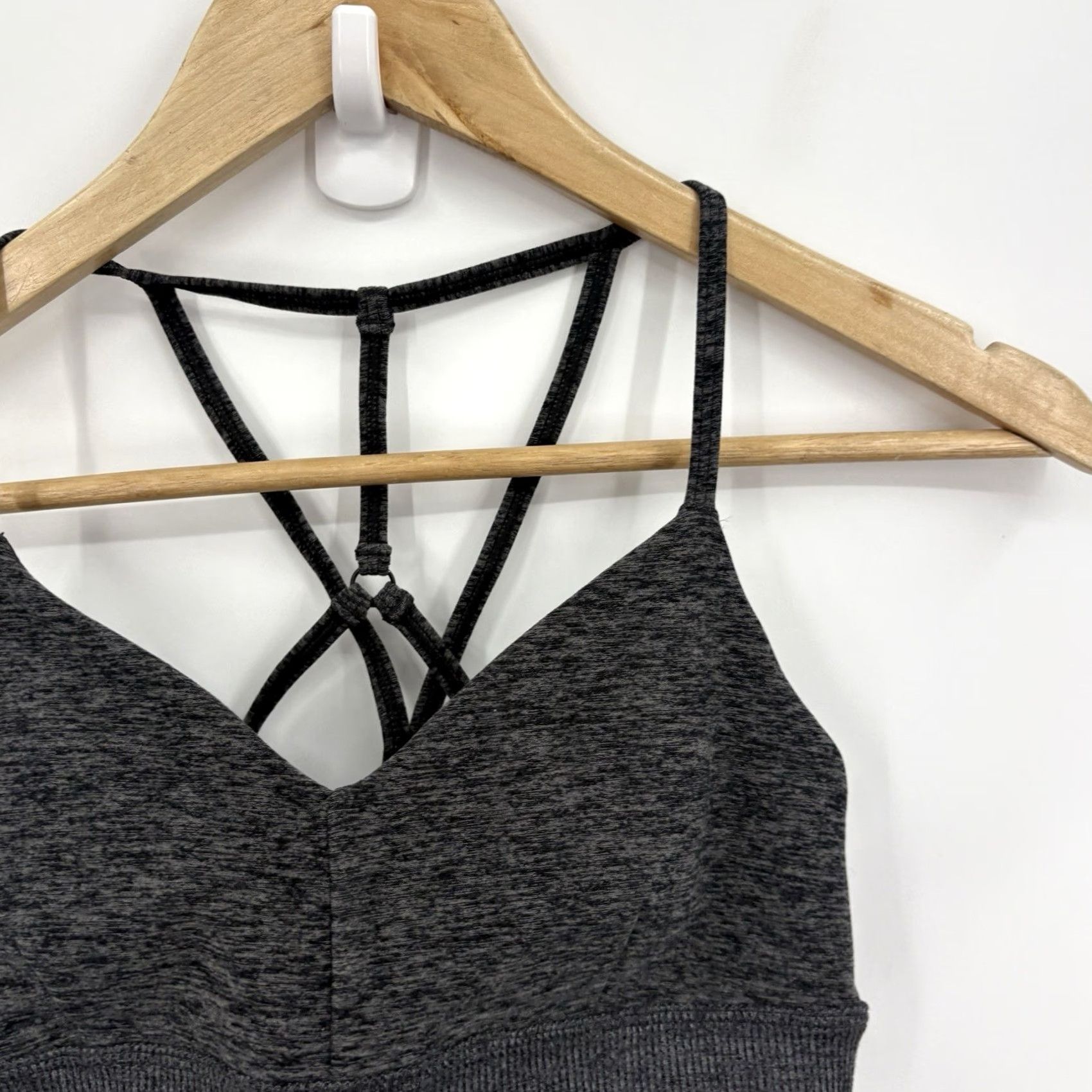 Alo Alo Yoga Sports Bra Womens XS Crossback Soft Stretch Gym Comfy Pilates Shirt Size ONE SIZE - 3 Thumbnail