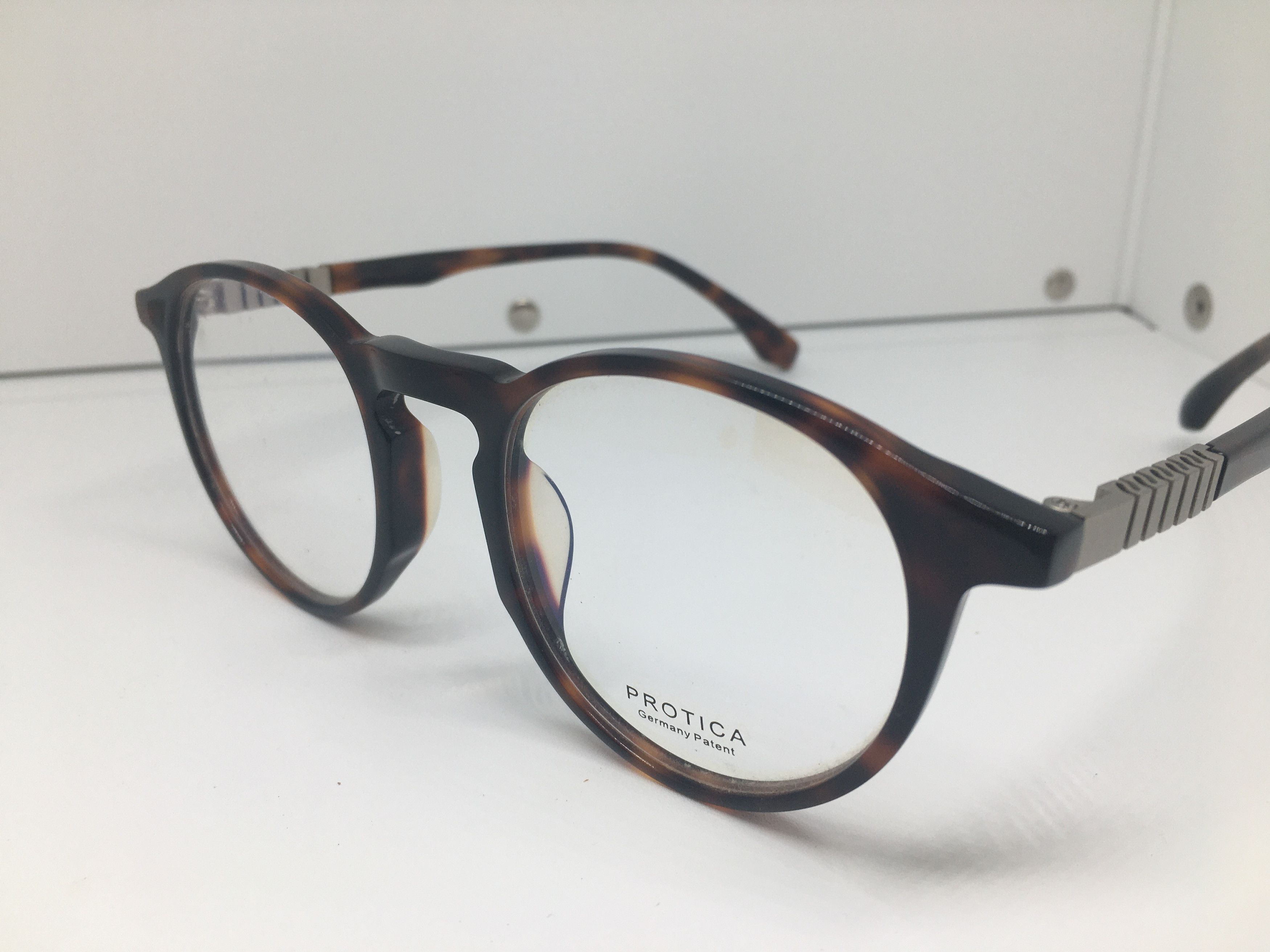 Other Protica Tortoise Keyhole Bridge Eyeglasses Frame Size ONE SIZE - 3 Thumbnail