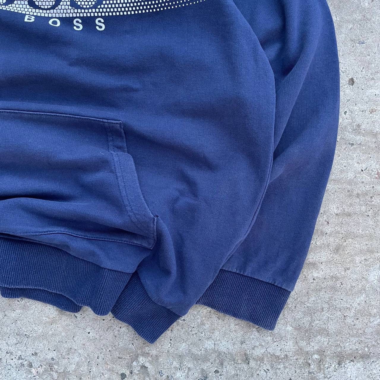 Hugo Boss Vintage Japanese Style Hugo Boos Classic Hoodie Big Logo Size US L / EU 52-54 / 3 - 4 Thumbnail