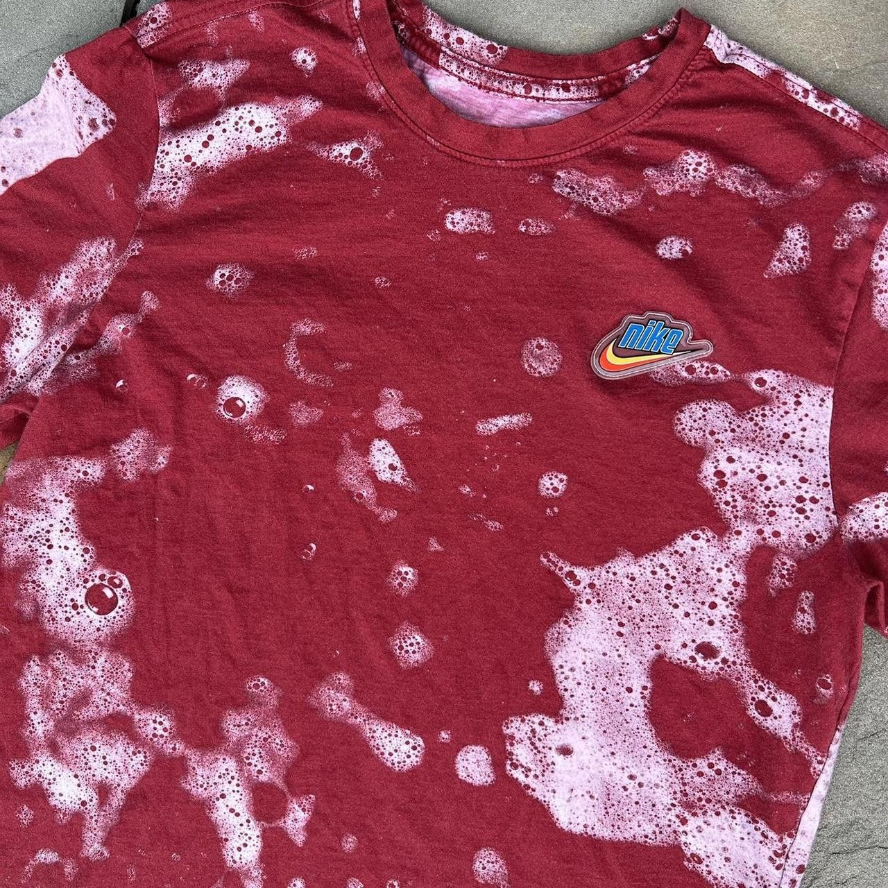 Nike Nike Red and Water Bubbles Tee w/ Bubble Logo Size US M / EU 48-50 / 2 - 2 Thumbnail
