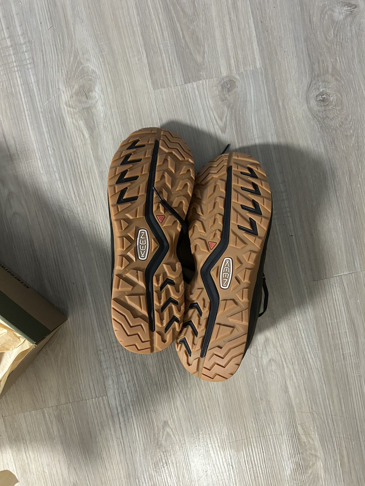 KEEN Keen Hightrail Low, Men’s Size 12 Size US 12 / EU 45 - 6 Thumbnail