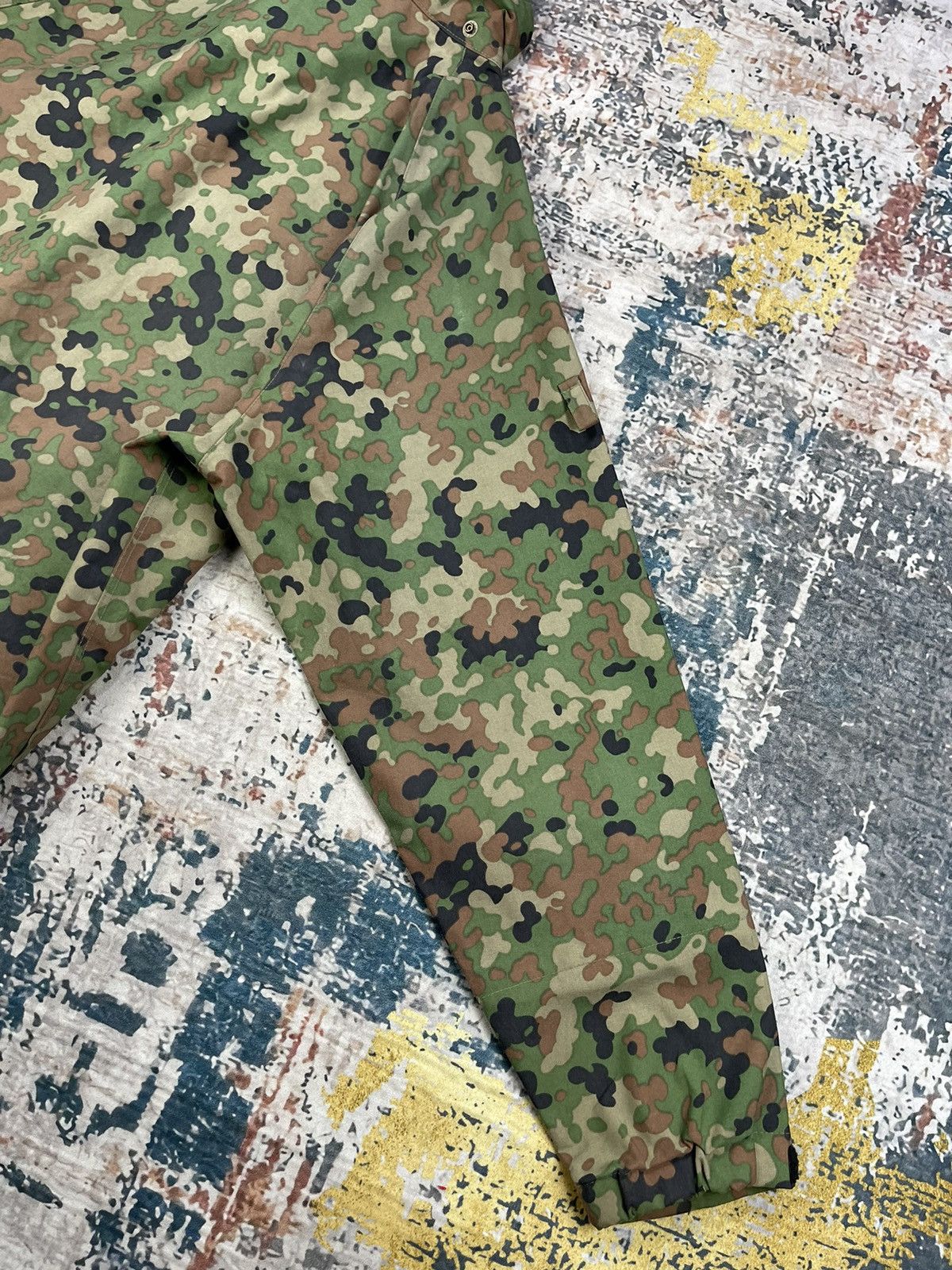 Goretex Vintage JGSDF Japan Army Camouflage Goretex Jackets Size US L / EU 52-54 / 3 - 8 Thumbnail