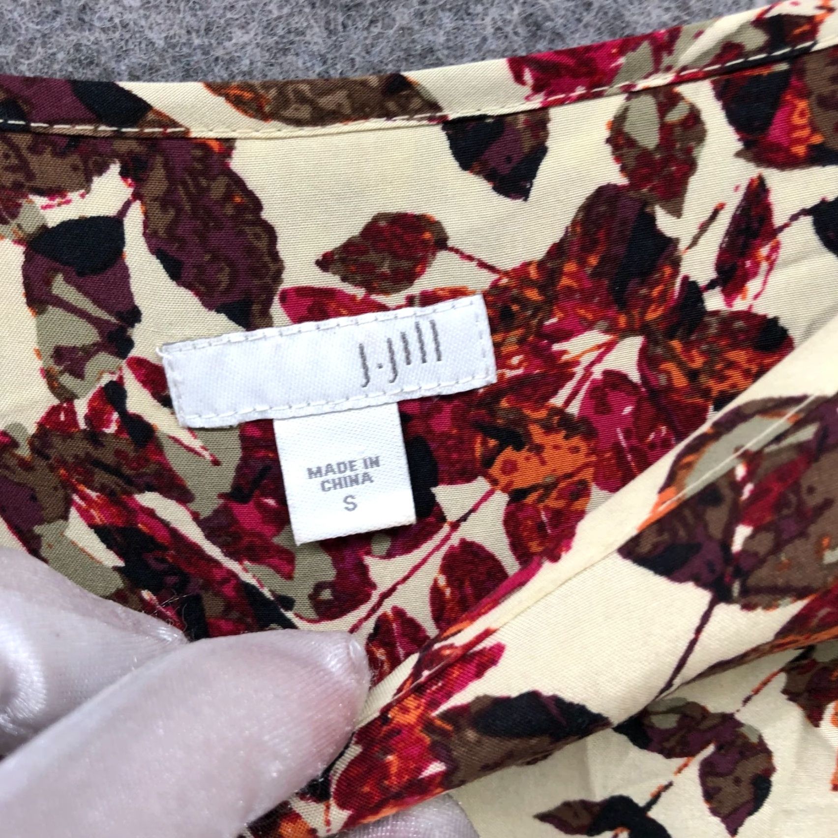 J. Jill J. Jill Fall Leaf Print Top Womens S Boat Neck Rayon Beige Brown Red 3/4 Sleeve Size S / US 4 / IT 40 - 5 Thumbnail