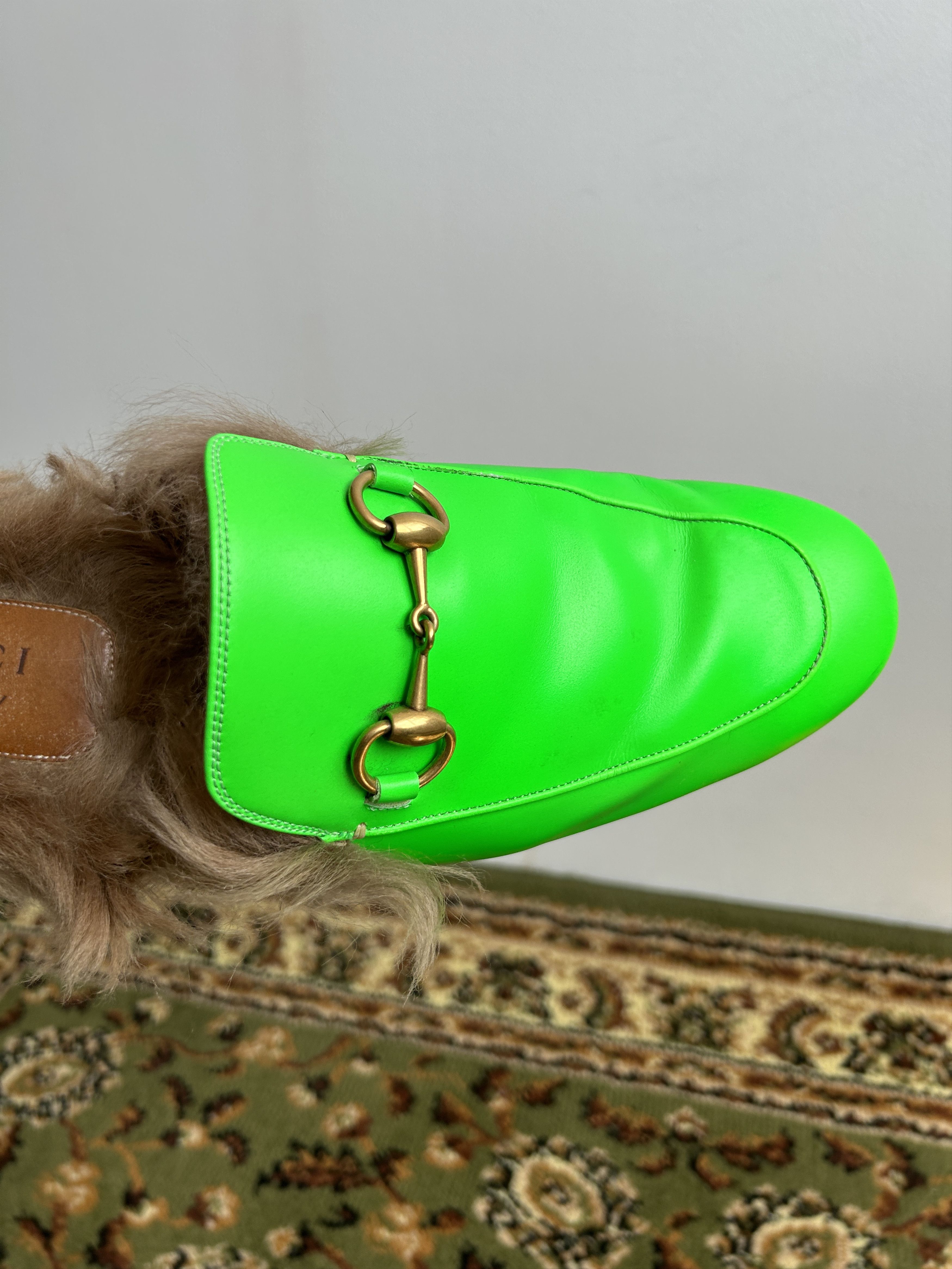 Gucci Gucci princetown horsebit kangaroo fur slip ons neon green Size US 10 / EU 43 - 14 Thumbnail