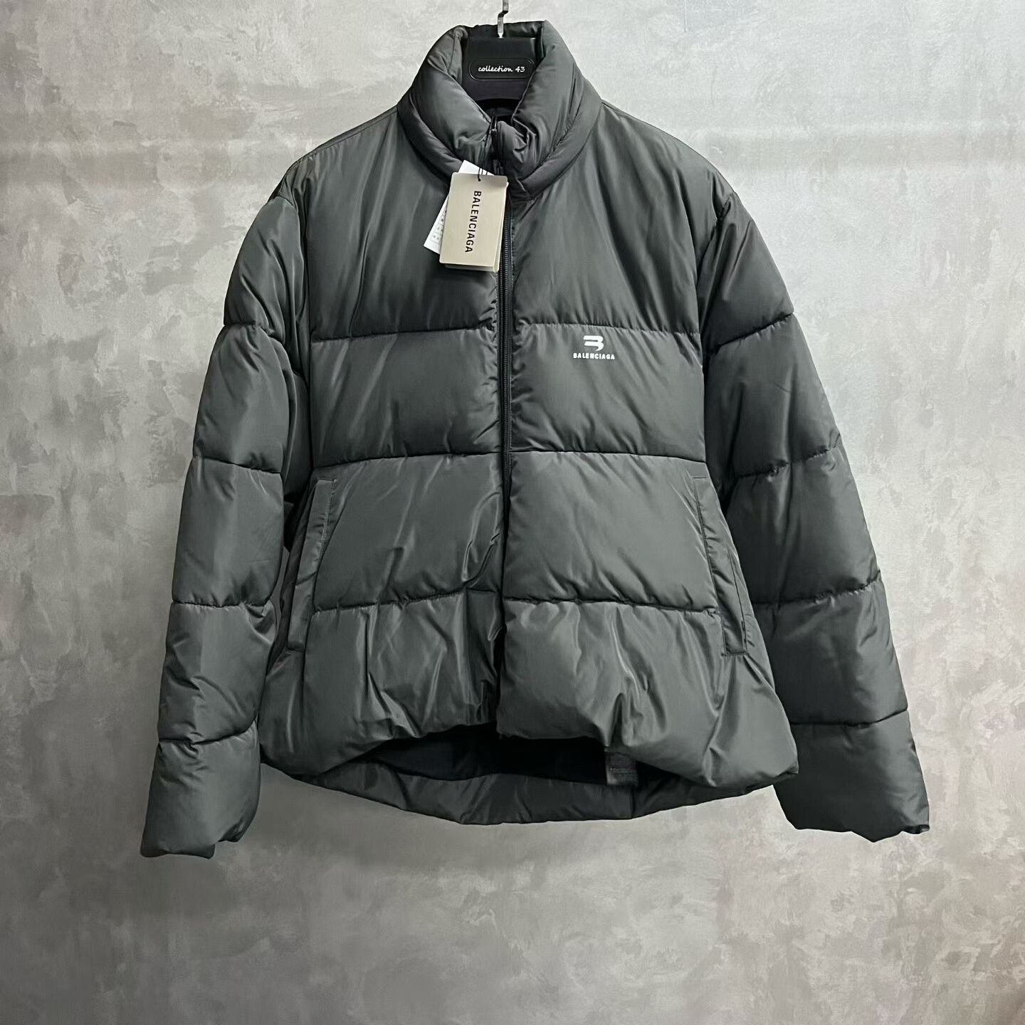 Balenciaga balenciaga gray logo high-performance jacket Size US S / EU 44-46 / 1 - 1 Thumbnail
