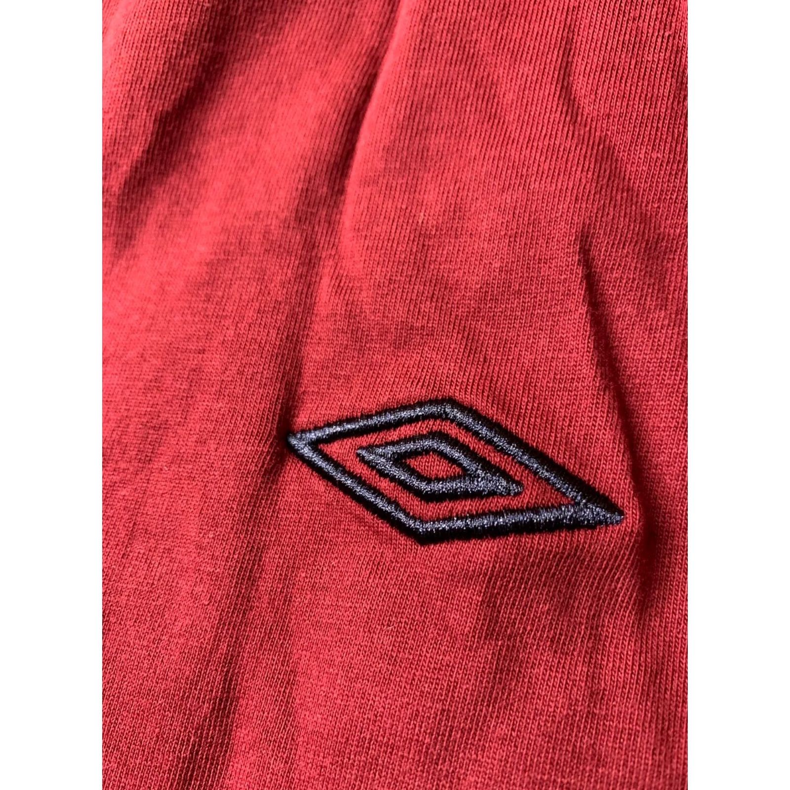Umbro Umbro Shirt Mens Size L Burgundy and Navy Blue 100% Cotton Casual T-Shirt Short Sleeve Size US L / EU 52-54 / 3 - 3 Thumbnail