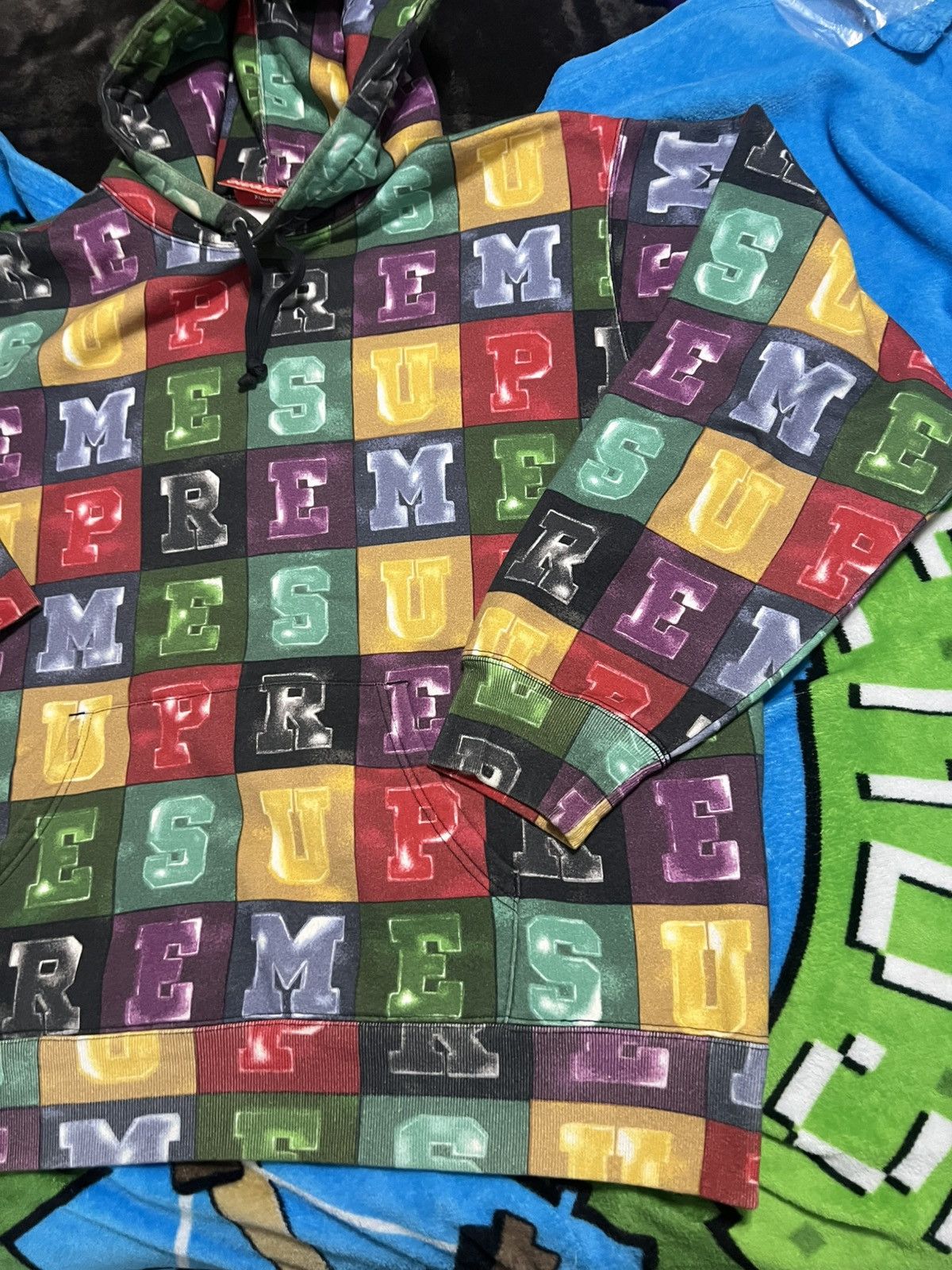 Supreme 🔥FW20 SUPREME MENS XL BLOCKS HOODIE 9.9/10🔥🔥 Size US XL / EU 56 / 4 - 2 Thumbnail