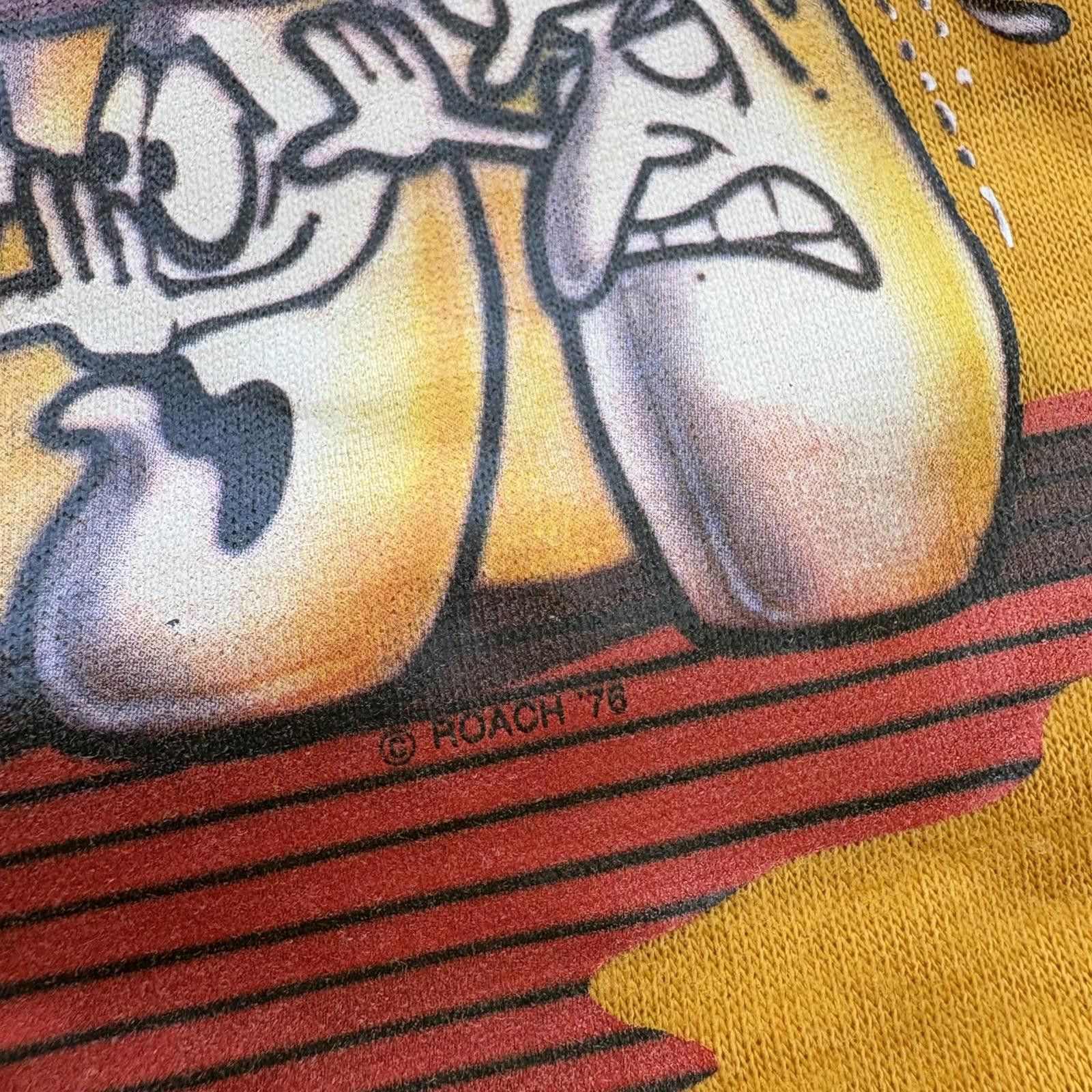 Vintage Vintage 70s Funny Bowling Iron On Cartoon Flock Shirt Size US S / EU 44-46 / 1 - 5 Thumbnail