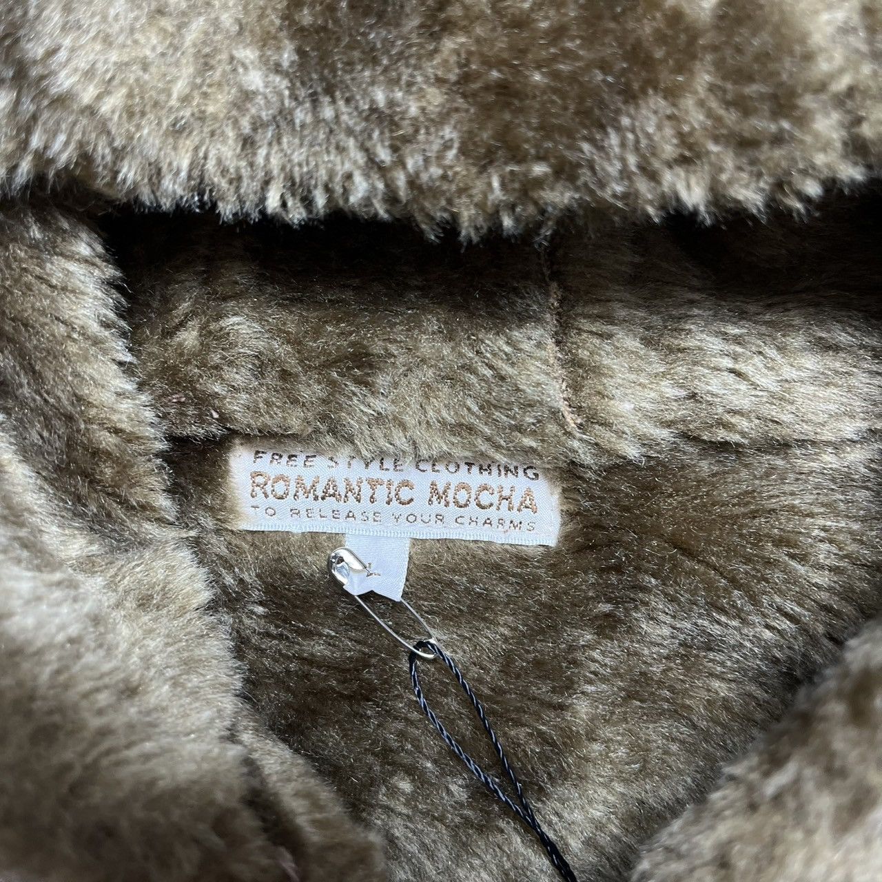 If Six Was Nine × Japanese Brand × Le Grande Bleu (L.G.B.) Romantic Mocha Faux Fur Hooded Jacket Size L / US 10 / IT 46 - 2 Thumbnail