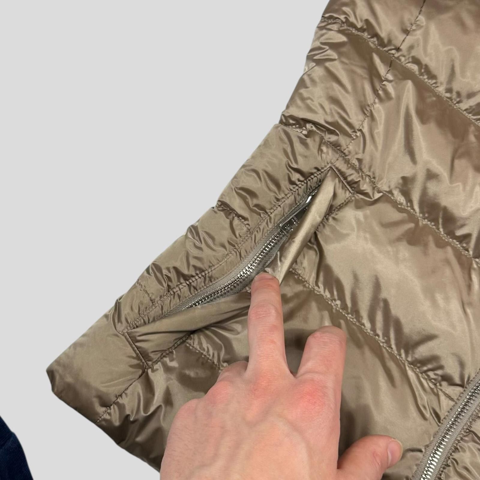 Prada Prada Milano 2017 Satin Champagne Nylon Down Logo Gilet - 8 Size S / US 4 / IT 40 - 5 Thumbnail