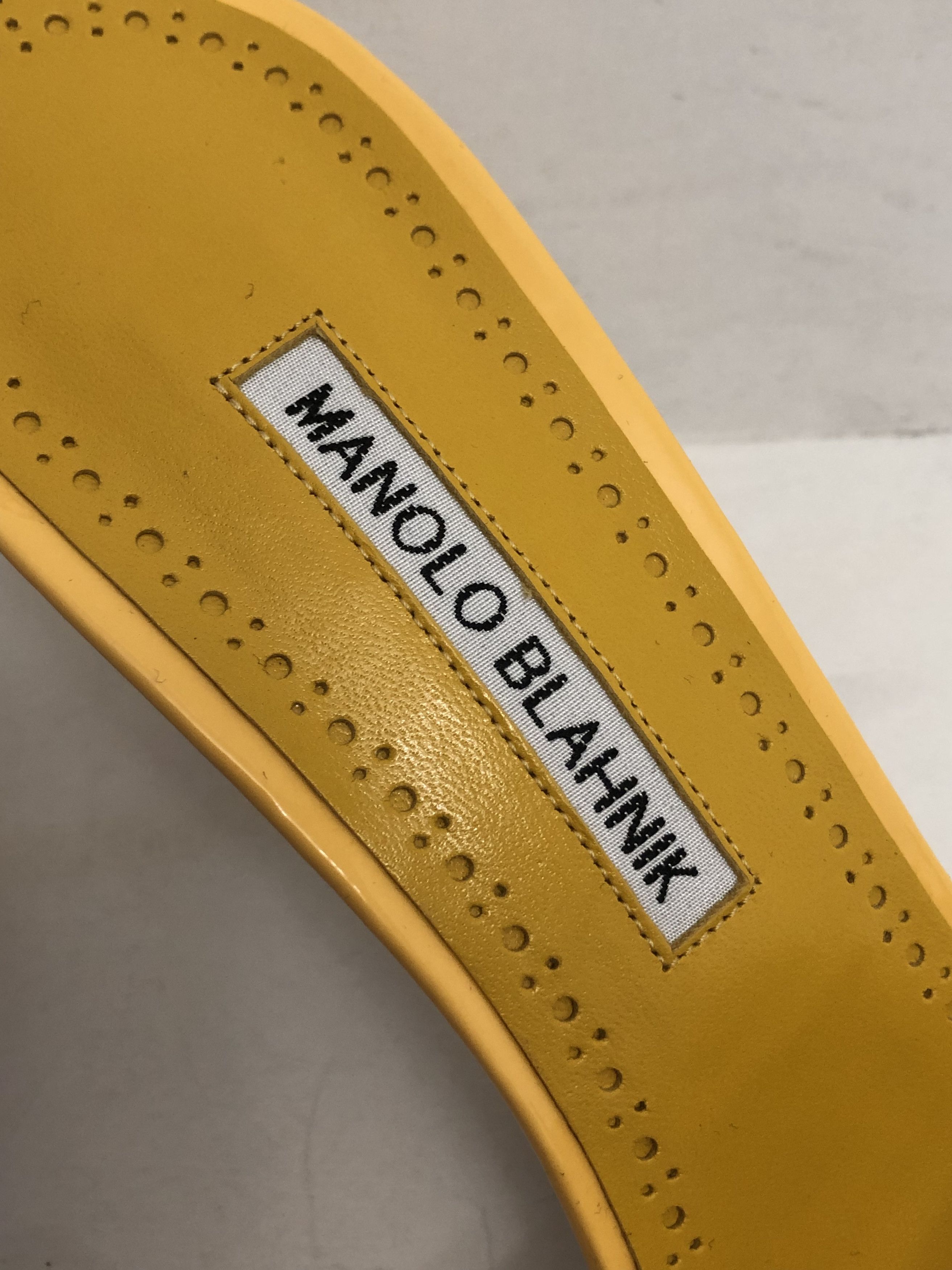 Manolo Blahnik Manolo Blahnik Houramu Patent Leather Mules Size 39 Yellow Size US 8 / IT 38 - 15 Thumbnail