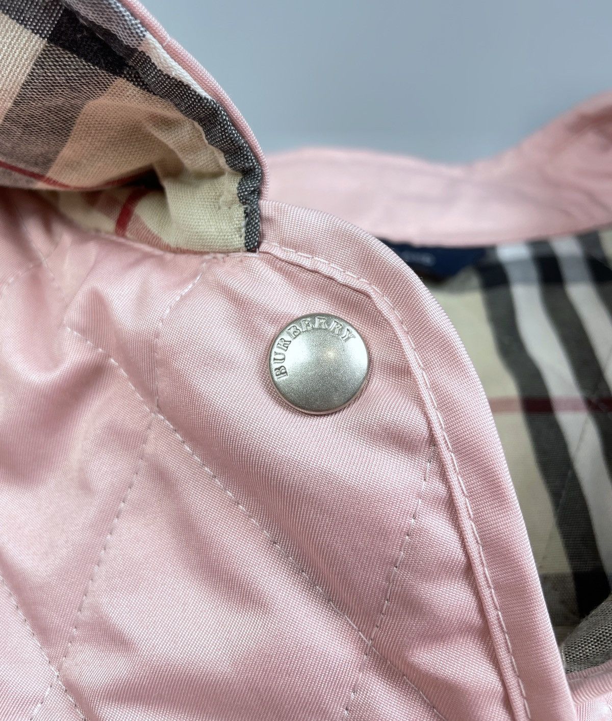 Burberry Burberry London Vintage Quilted Jacket Nova Check Lining M Size M / US 6-8 / IT 42-44 - 18 Thumbnail