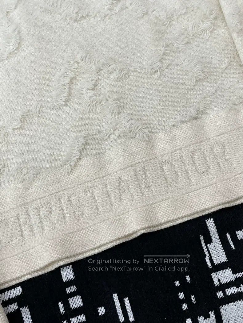 Dior Dior Beige three-dimensional feather cashmere sweater Size XS / US 0-2 / IT 36-38 - 3 Thumbnail