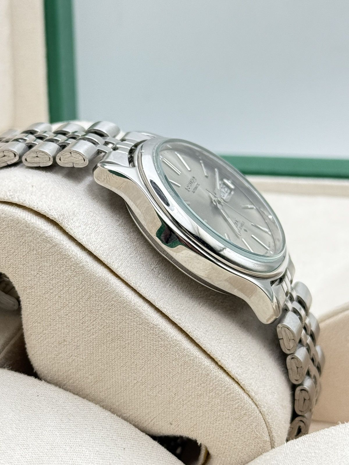 Seiko × Vintage VINTAGE SEIKO 5 AUTOMATIC GREY DIAL MEN’S WATCH Size 36 - 2 Thumbnail