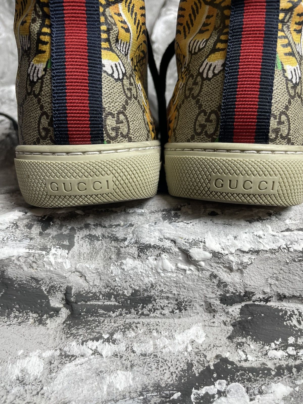 Gucci Gucci GG Supreme Bengal Tiger Hi Top Sneakers Size 8G Size US 8 / EU 41 - 9 Thumbnail