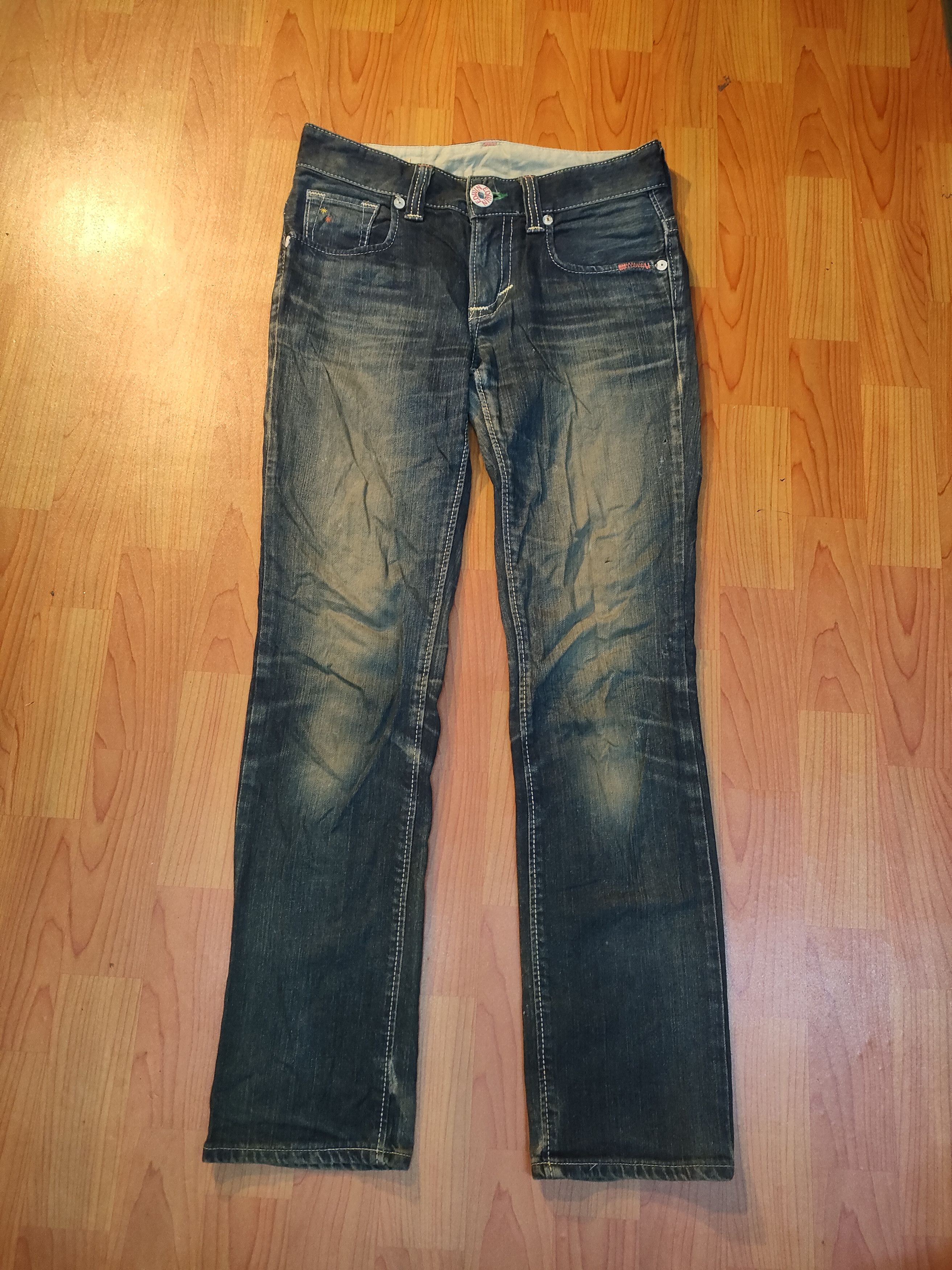 Edwin Distressed Jeans