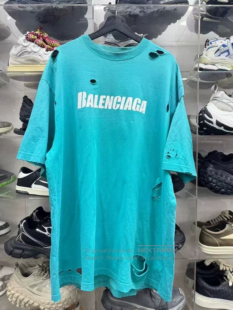 Balenciaga Balenciaga Short-sleeved T-shirt with letter print and hol Size US S / EU 44-46 / 1 - 1 Thumbnail