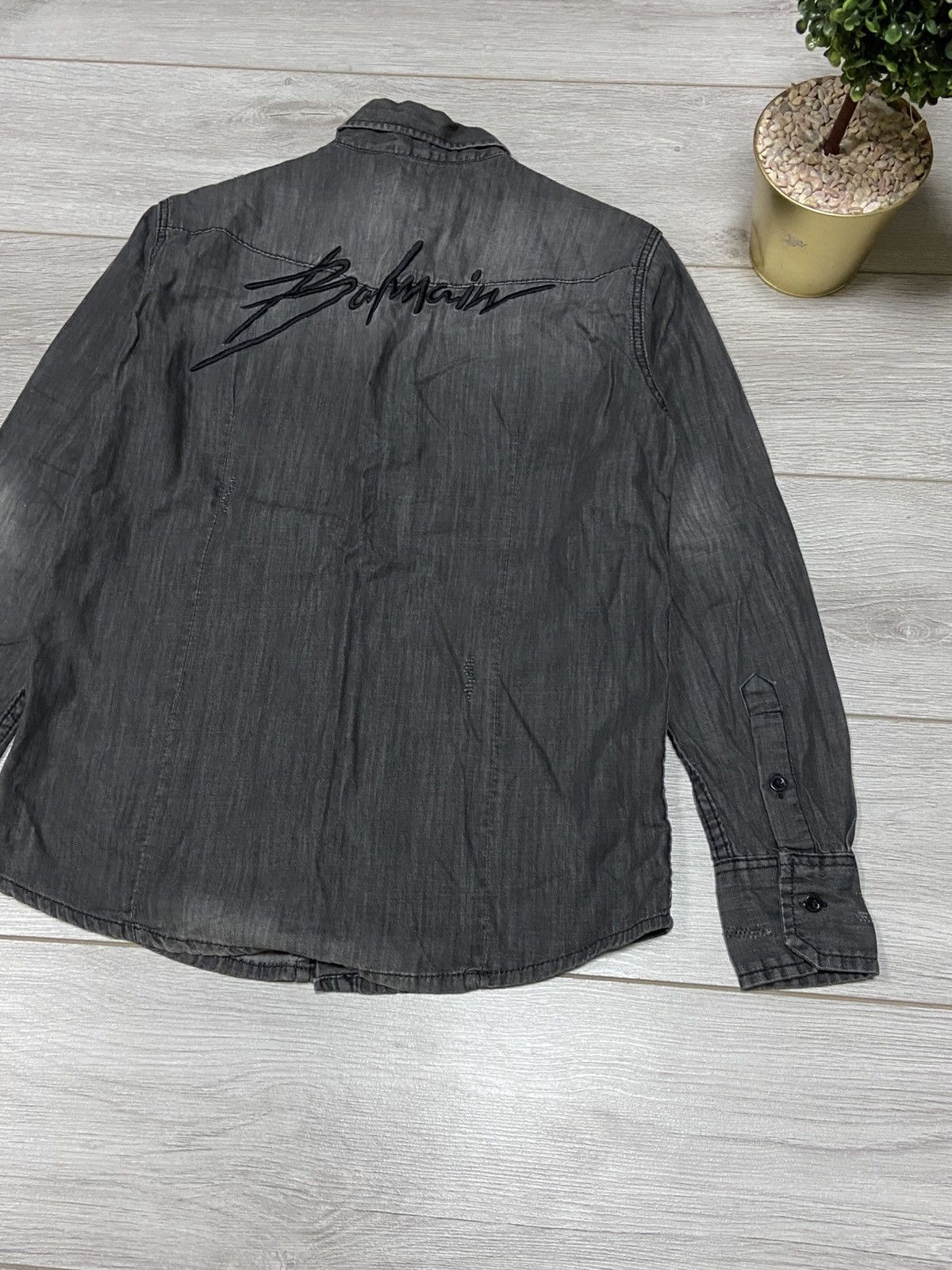 Balmain Balmain big logo sign shirt buttons spell out tear distress Size US S / EU 44-46 / 1 - 11 Thumbnail