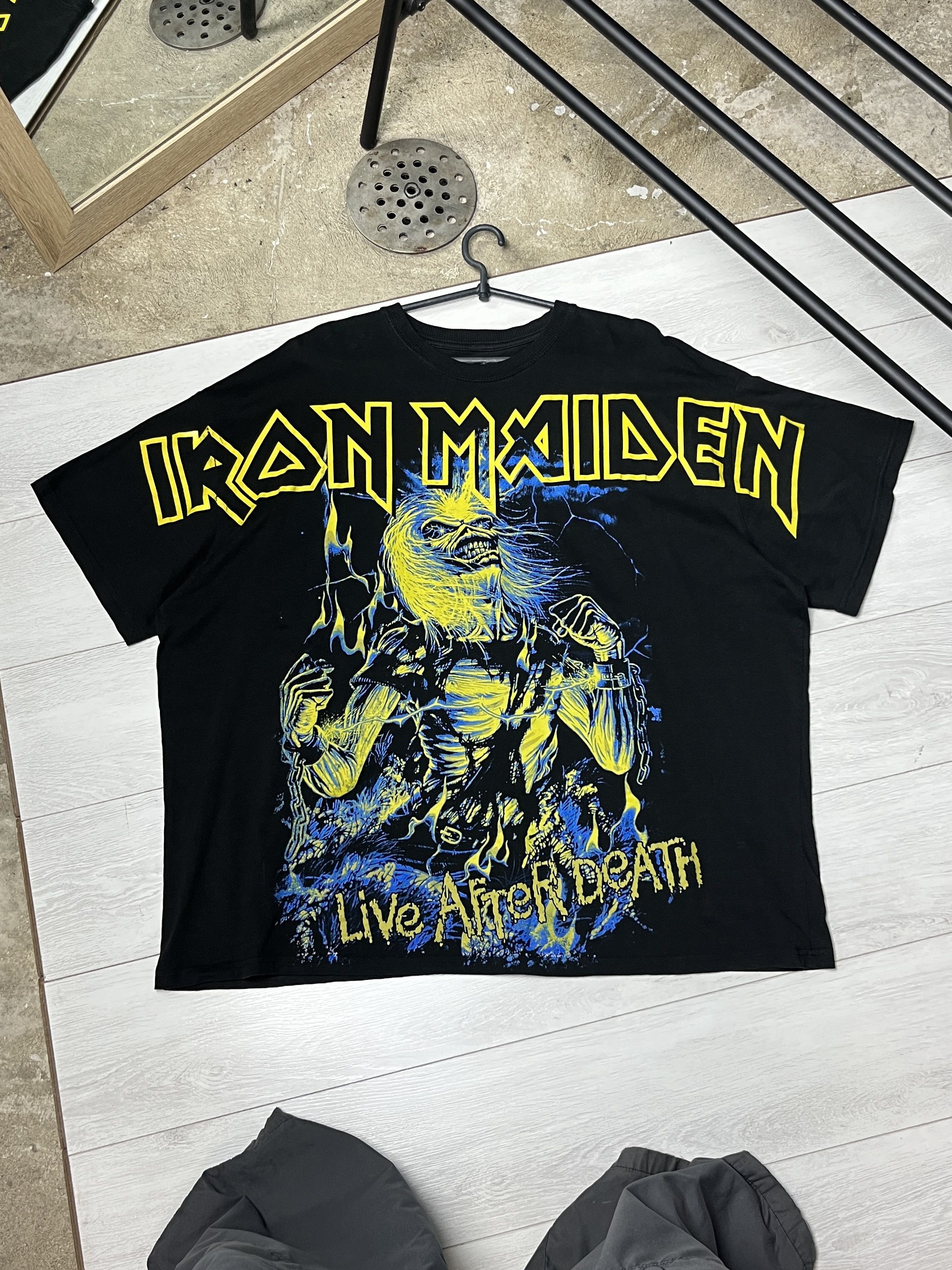 Vintage IRON MAIDEN "LIVE AFTER DEATH" BOXY TEE - № 984 Size US XXL / EU 58 / 5 - 1 Thumbnail
