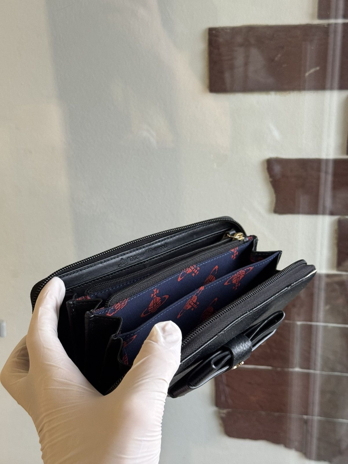 Vivienne Westwood Vintage Vivienne Westwood Clotch/Wallet black leatcher Size ONE SIZE - 10 Thumbnail