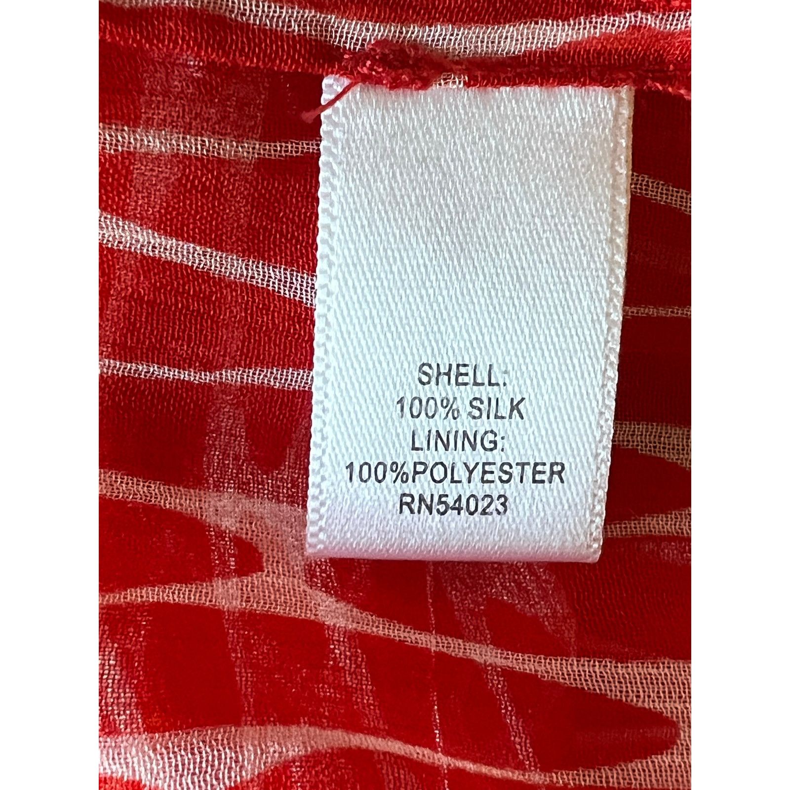 Banana Republic Banana Republic Silk Blouse Red geometric Ikat Print Size M Size M / US 6-8 / IT 42-44 - 8 Thumbnail