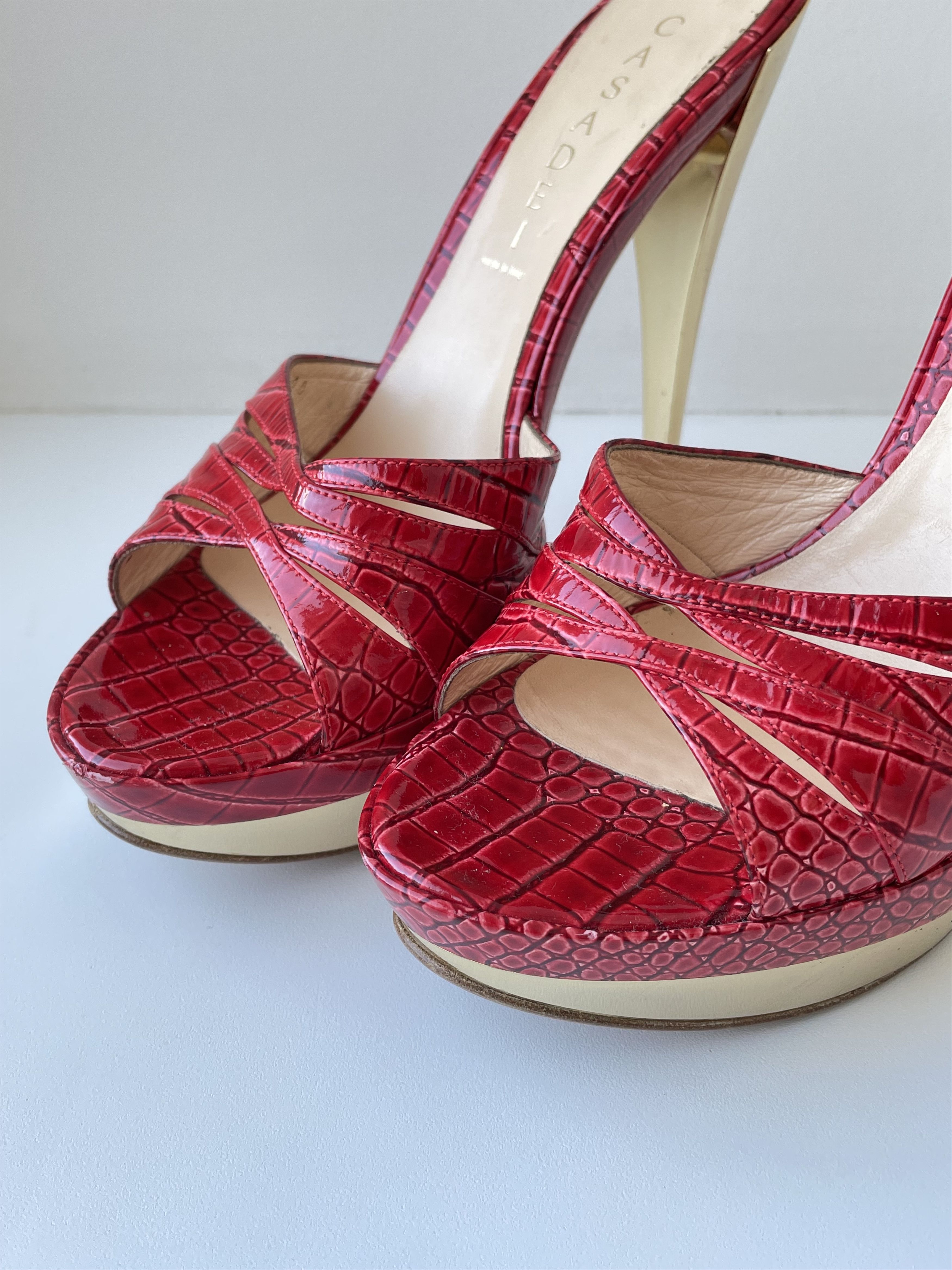 Casadei EUC Casadei 40 Women Mules Platform Gold Stilettos Red Size US 10 / IT 40 - 8 Thumbnail
