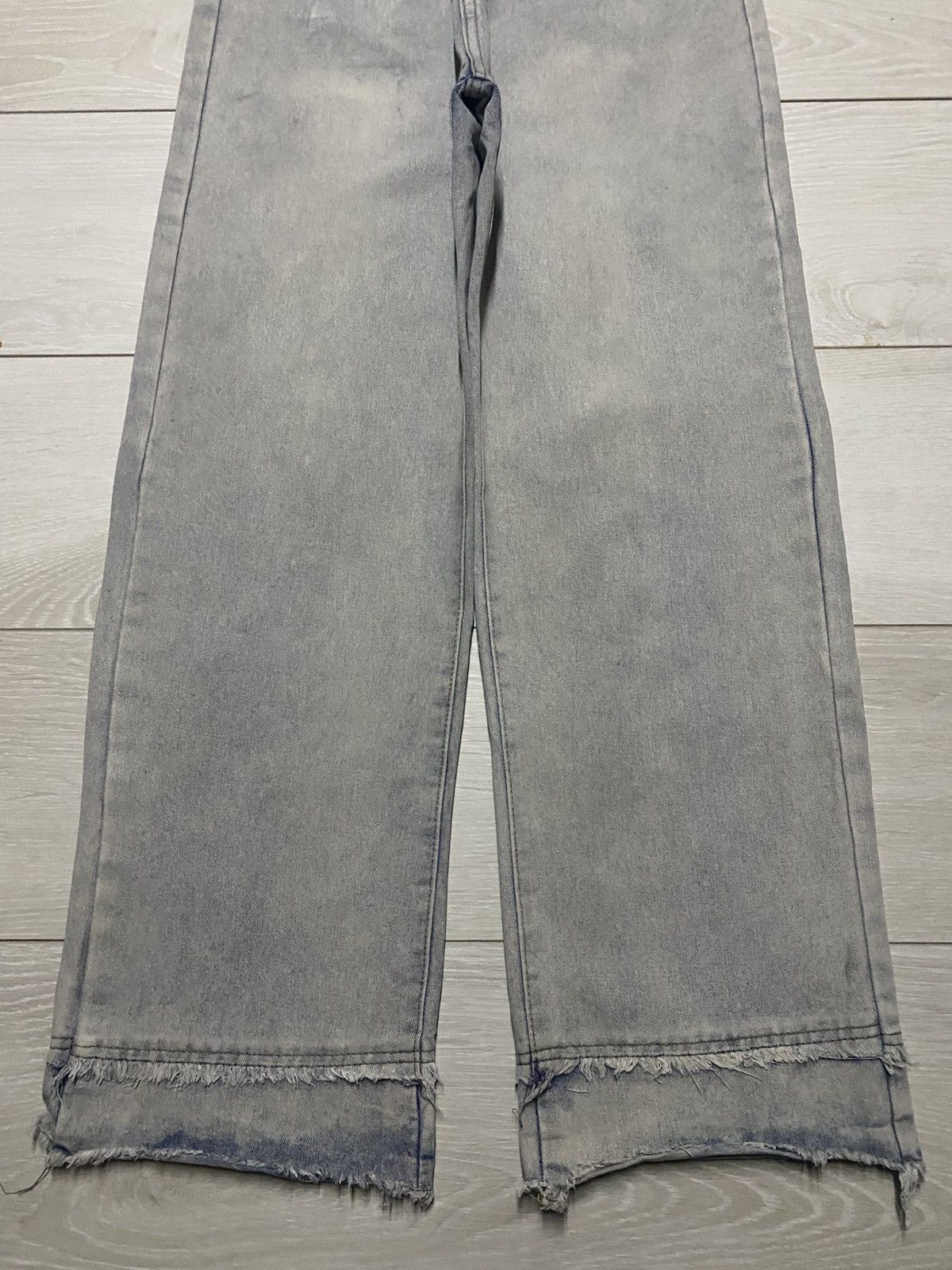 Hysteric Glamour Vintage Japanese Brand Light Wash Frayer Jeans Size US 27 - 5 Thumbnail