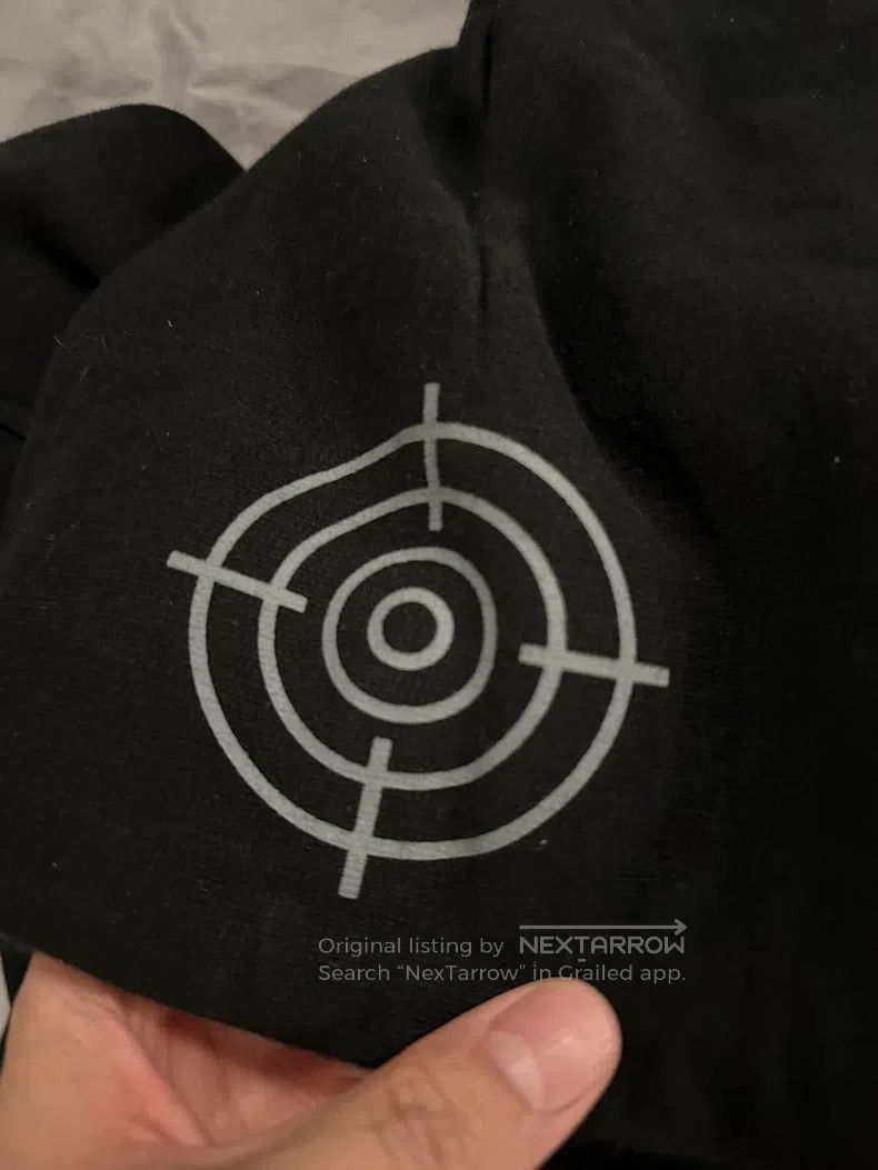 Vetements Vetements Fake Two-Piece Target Hoodie Size US XS / EU 42 / 0 - 3 Thumbnail