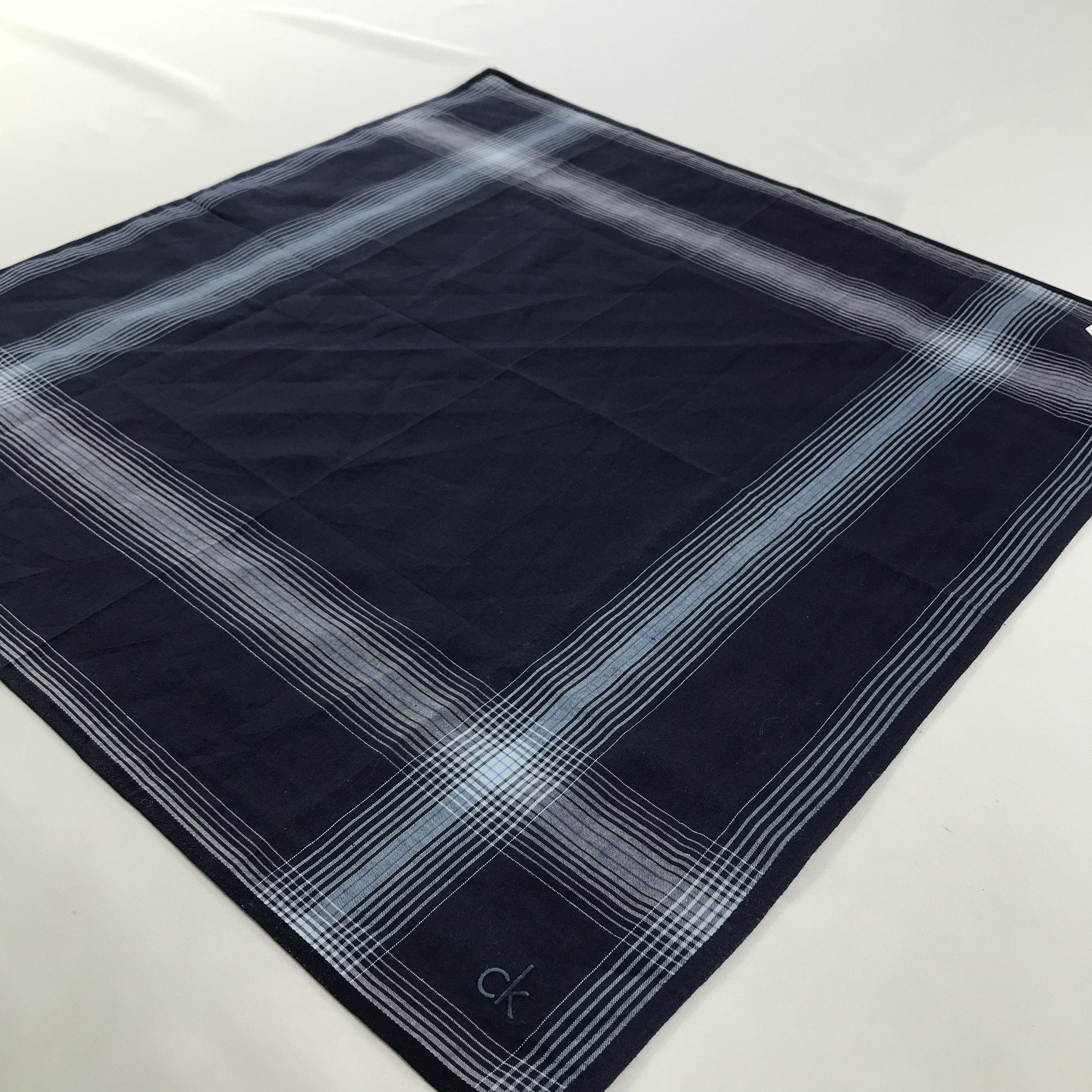 Calvin Klein × Vintage Calvin Klein Bandana / Handkerchief / Neckerchief - S1326 Size ONE SIZE - 2 Thumbnail