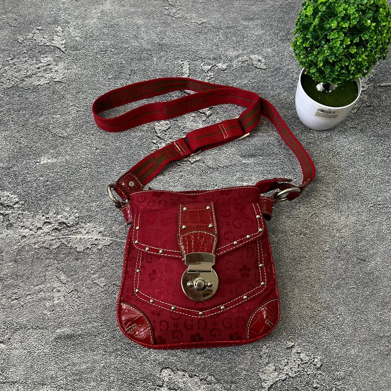 Vintage Vintage Y2K Guess Style Monogram Red Bag Size ONE SIZE - 1 Thumbnail