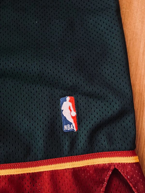 Champion Seattle Supersonics Basketball Game Shorts Champion Size US 44 / EU 60 - 6 Thumbnail