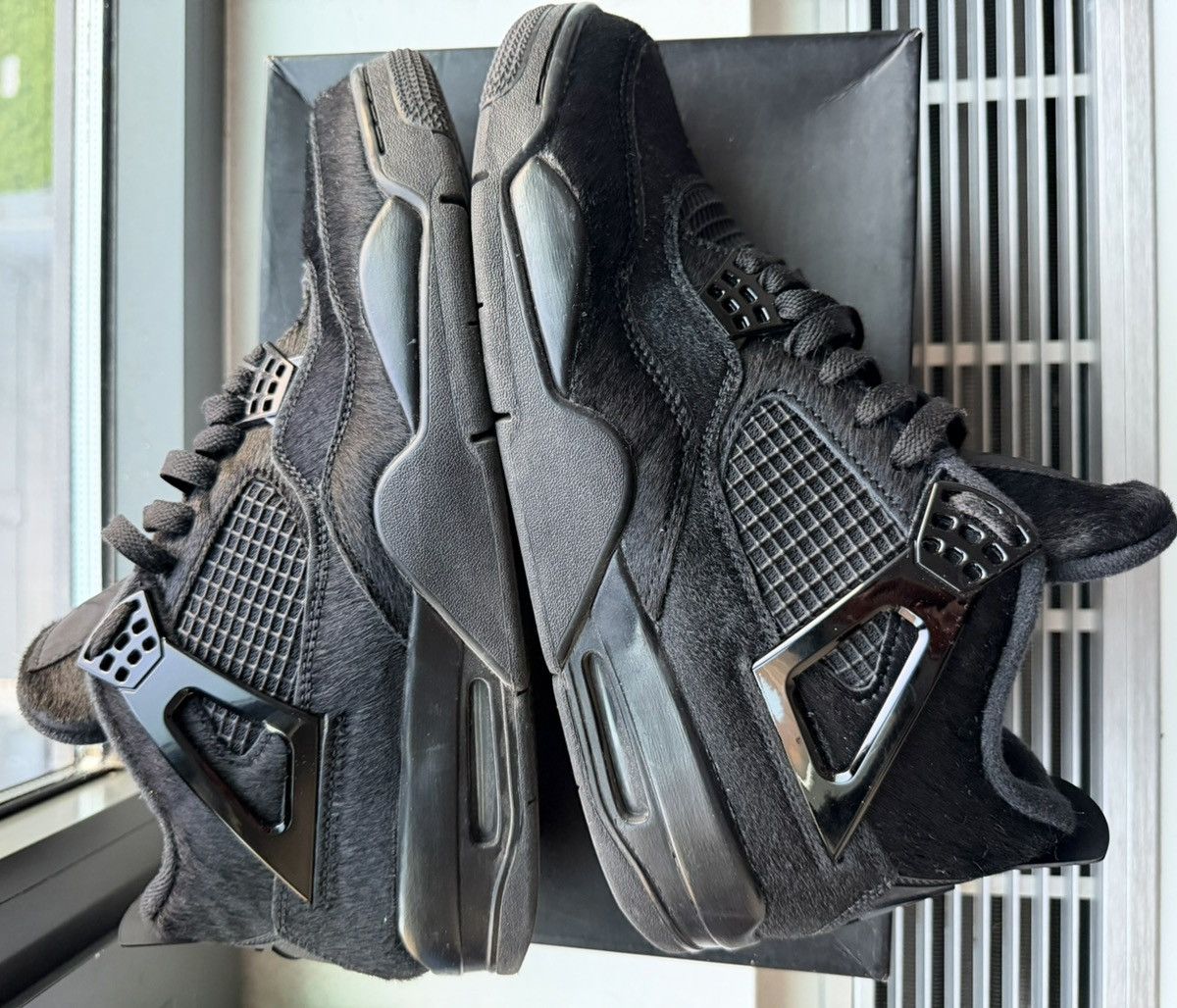 Jordan Brand Jordan 4 Olivia Kim Size US 10.5 / EU 43-44 - 2 Thumbnail