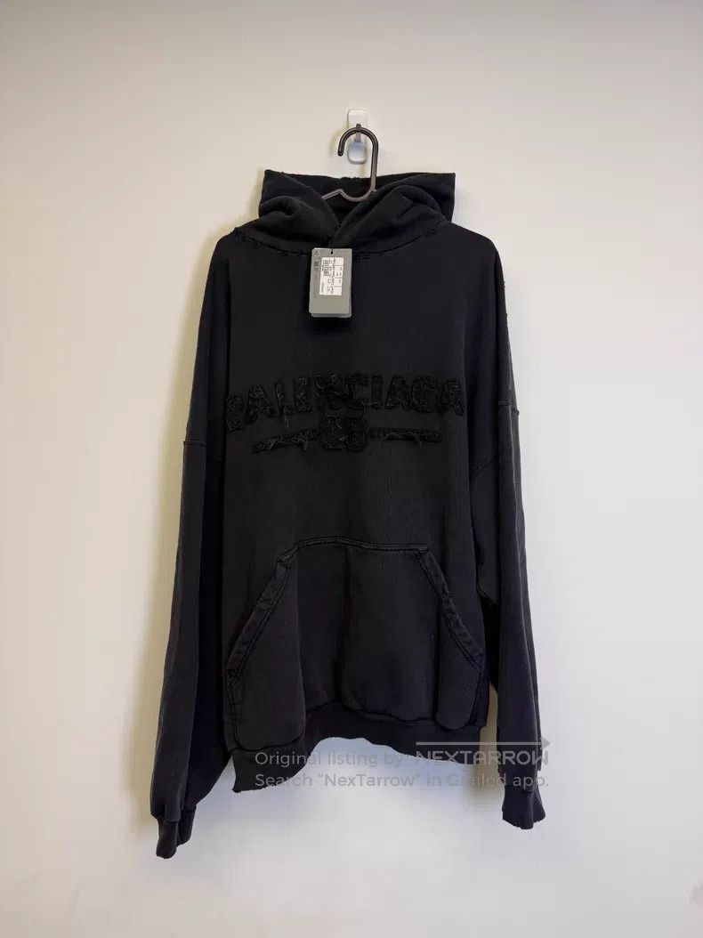 Balenciaga Balenciaga Solid Color Raglan Sleeve Hooded Zip-Up Sweater Size US XS / EU 42 / 0 - 1 Thumbnail