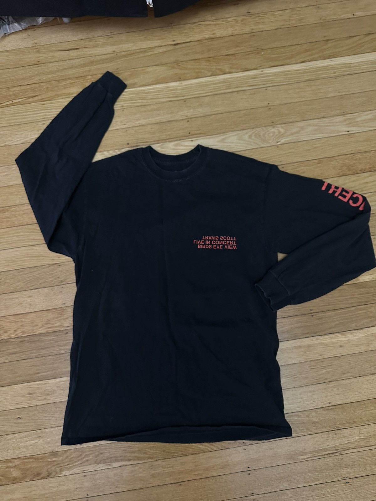Travis Scott [RARE] TRAVIS SCOTT BIRDS EYE VIEW TOUR LONG SLEEVE SHIRT Size US M / EU 48-50 / 2 - 2 Thumbnail