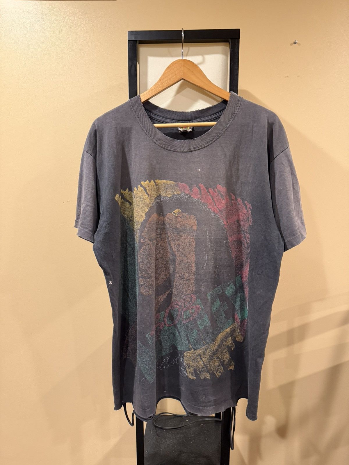 Vintage Vintage Bob Marley Thrashed Faded Early 90’s Jamaica Tee Size US XL / EU 56 / 4 - 10 Thumbnail