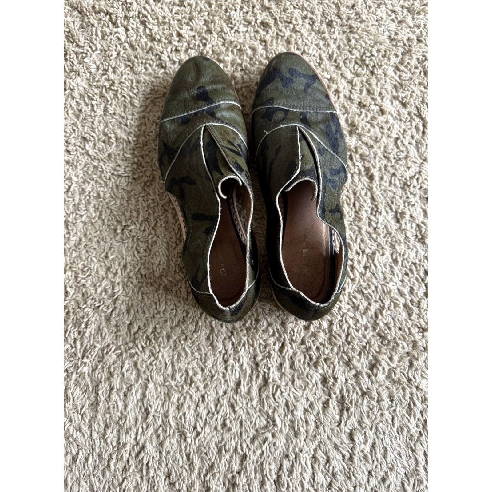Vintage Anthropologie Women's Calf Hair Leather Camo Print Flat Loafers Shirt? Size US 8 / IT 38 - 5 Thumbnail