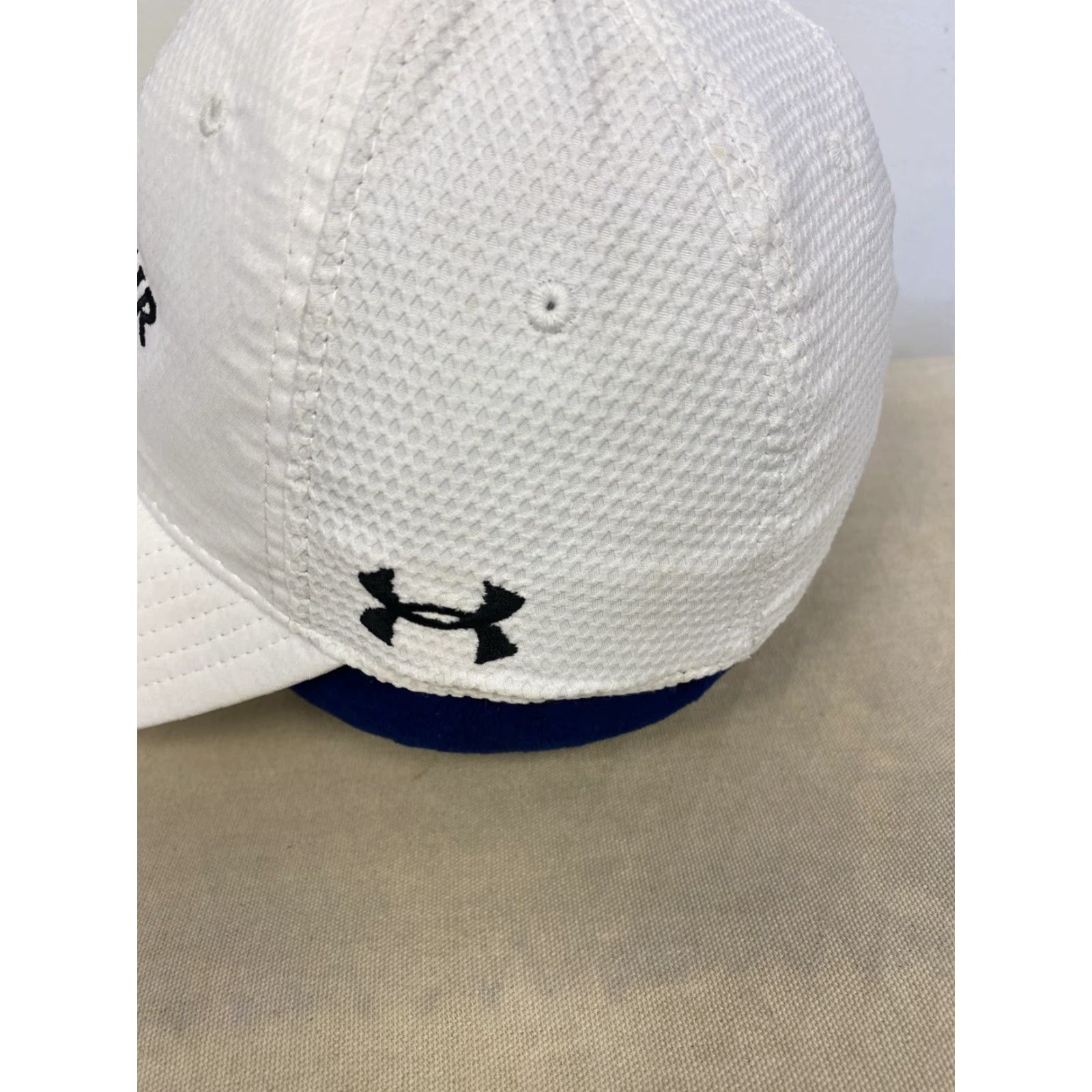 Under Armour VINTAGE Under Armour Baseball Hat ADULT M/L White Red 2012 Cap Sherry Hills / 522 Mens Size ONE SIZE - 3 Thumbnail