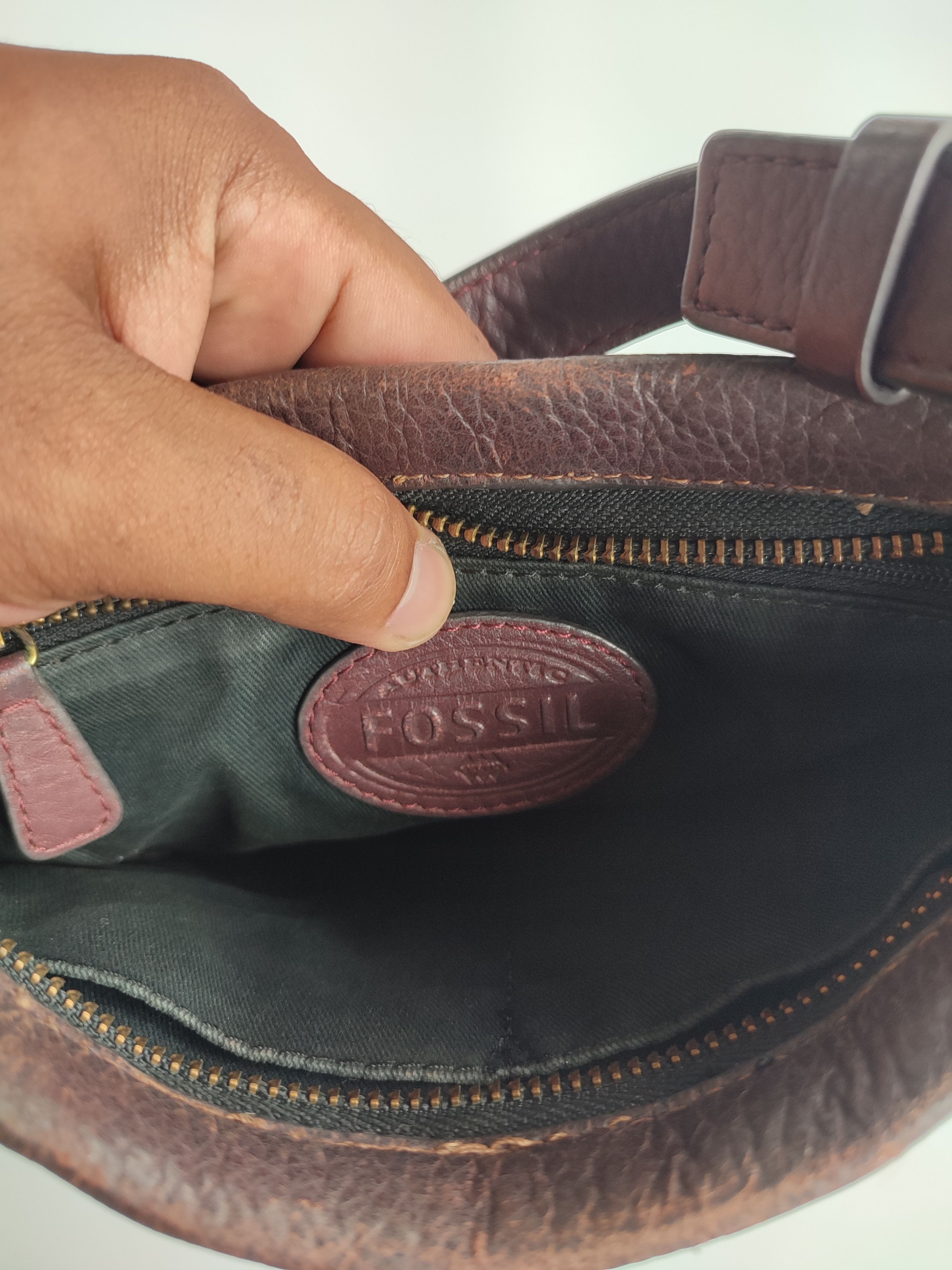 Fossil AUTH FOSSIL LEATHER SLINGBAG Size ONE SIZE - 9 Thumbnail