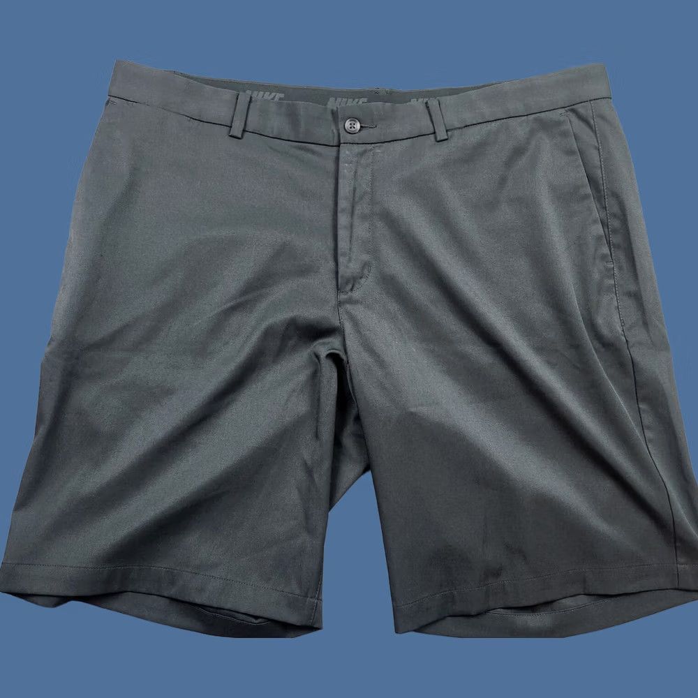 Nike Nike Golf Shorts Mens 38 Black Dri-Fit Standard Fit Bermuda Flat Front Shorts Nike Logo Lightweight Casual Sports Size US 38 / EU 54 - 1 Thumbnail