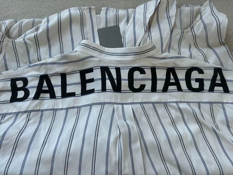 Balenciaga Balenciaga size 34 Back logo shirt Size US M / EU 48-50 / 2 - 3 Thumbnail