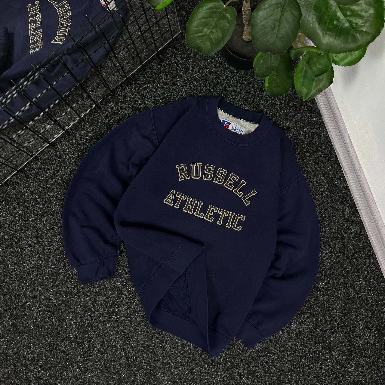 Russell Athletic American Style Russell Athletic Vintage Sweatshirt Boxy Fit Size US S / EU 44-46 / 1 - 1 Thumbnail