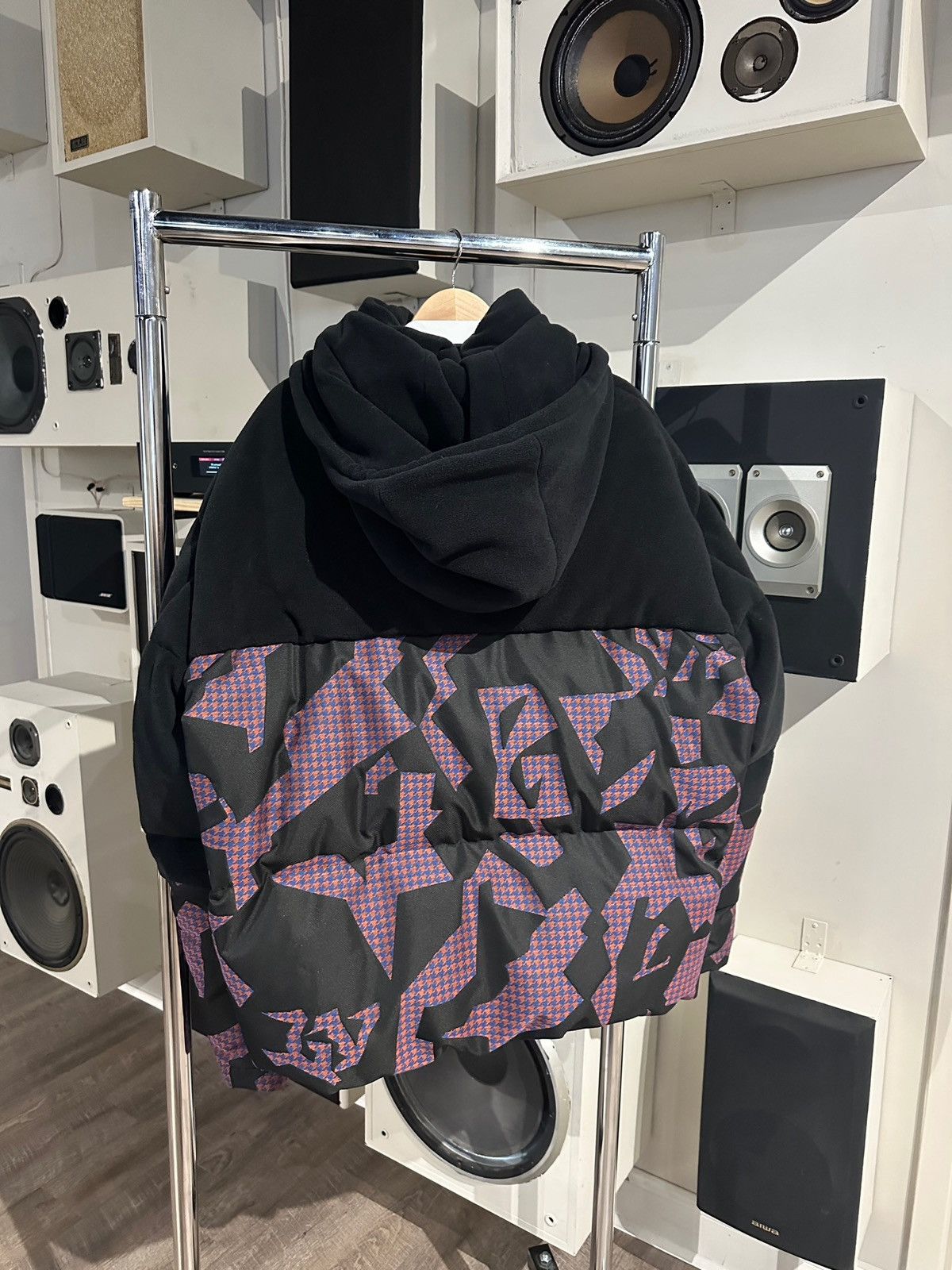 Louis Vuitton New Louis Vuitton Bi-Material Puffer Size 56 Size US XL / EU 56 / 4 - 2 Thumbnail