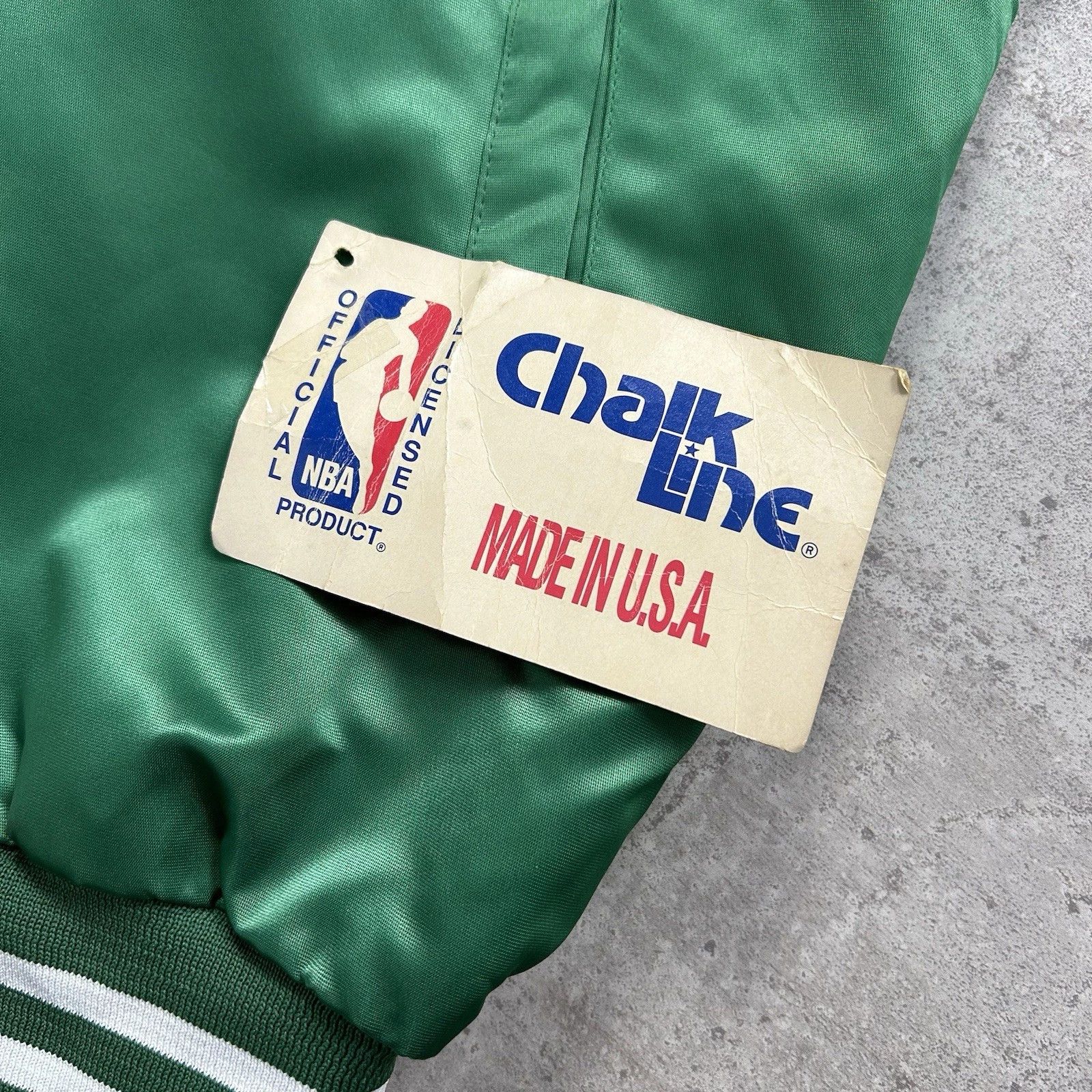 Chalk Line × NBA × Vintage BOSTON CELTICS SATIN BOMBER JACKET SPELL OUT HOT HOOPS Size US M / EU 48-50 / 2 - 7 Thumbnail