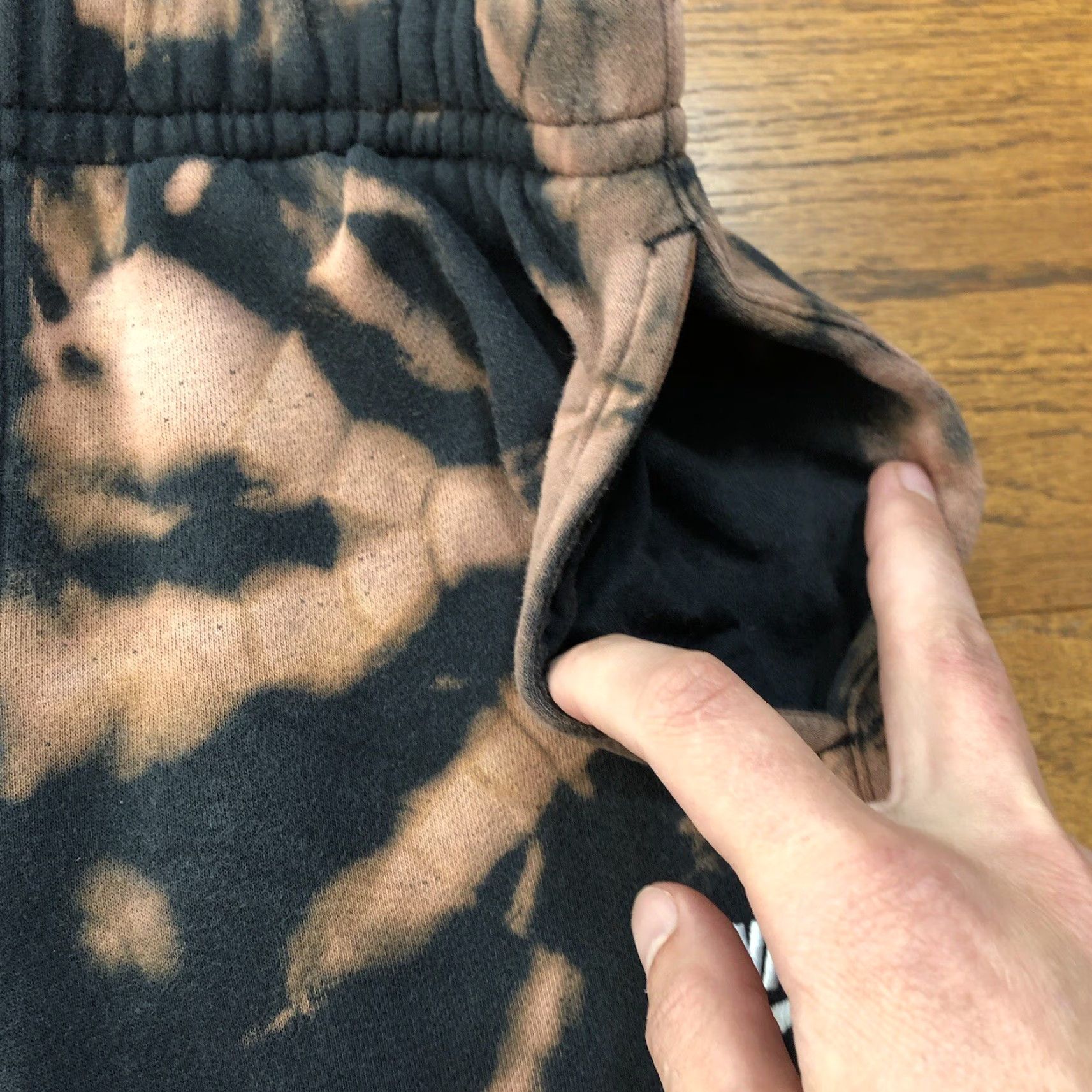 Nike VINTAGE Nike Sweatpants Black Adult XS Tie Dye Drawstring Pockets 90s University Athleisure Logo Size US 27 - 5 Thumbnail