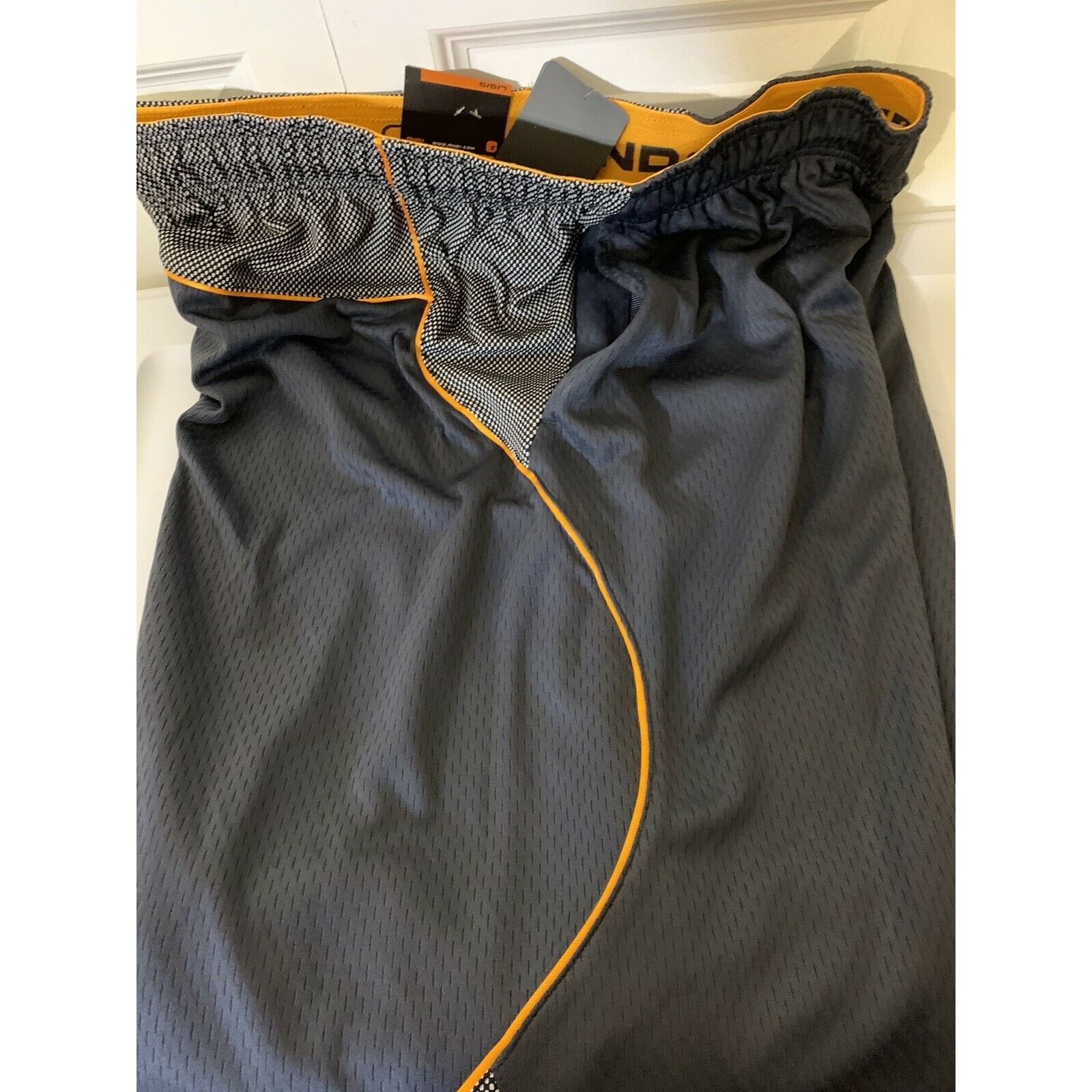 Other NEW AND1 Men's Sz L Long Mesh Basketball Shorts Gray NWT Size US 36 / EU 52 - 7 Thumbnail